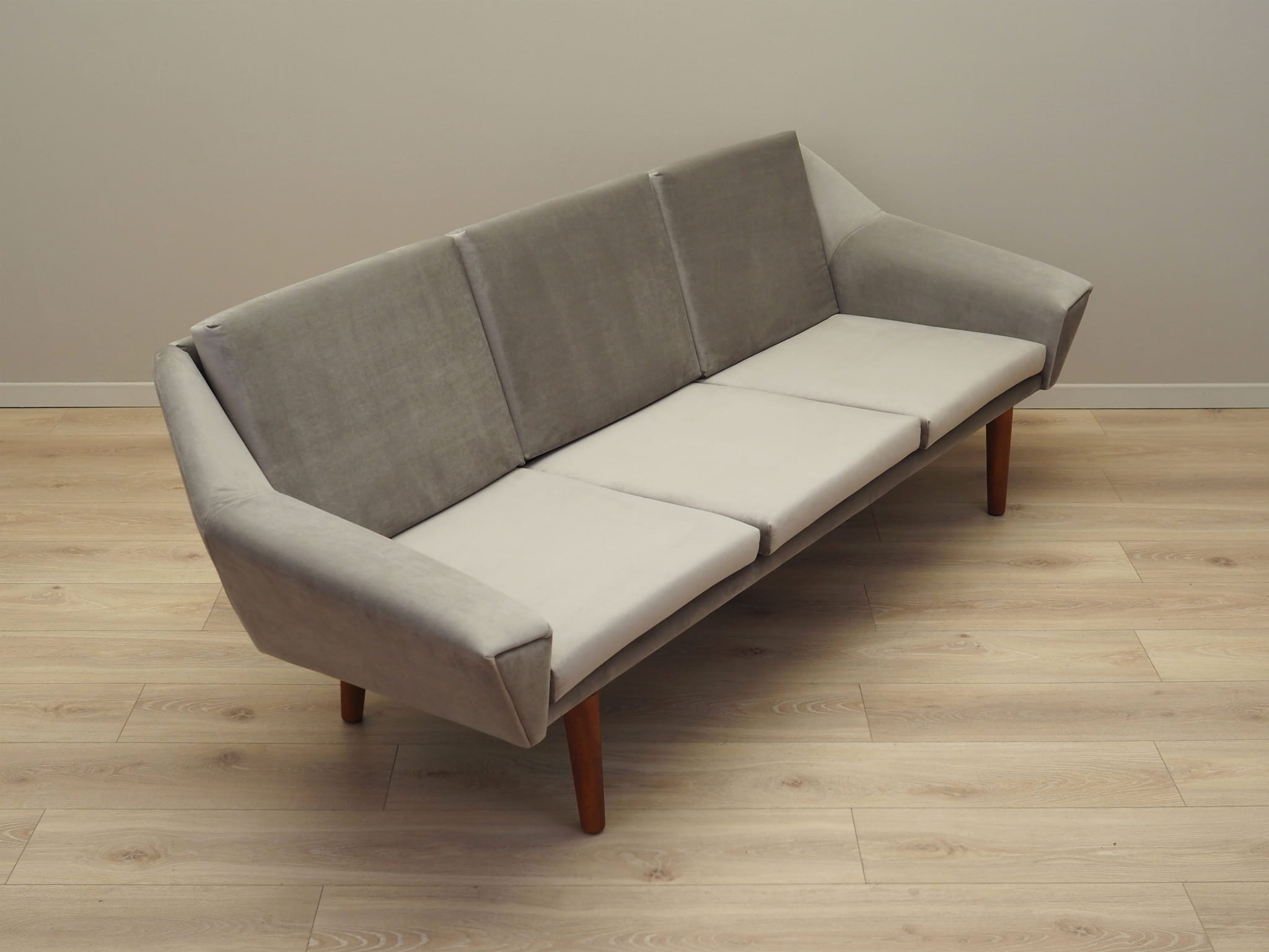 Sofa 3-seater textile gray 1980s