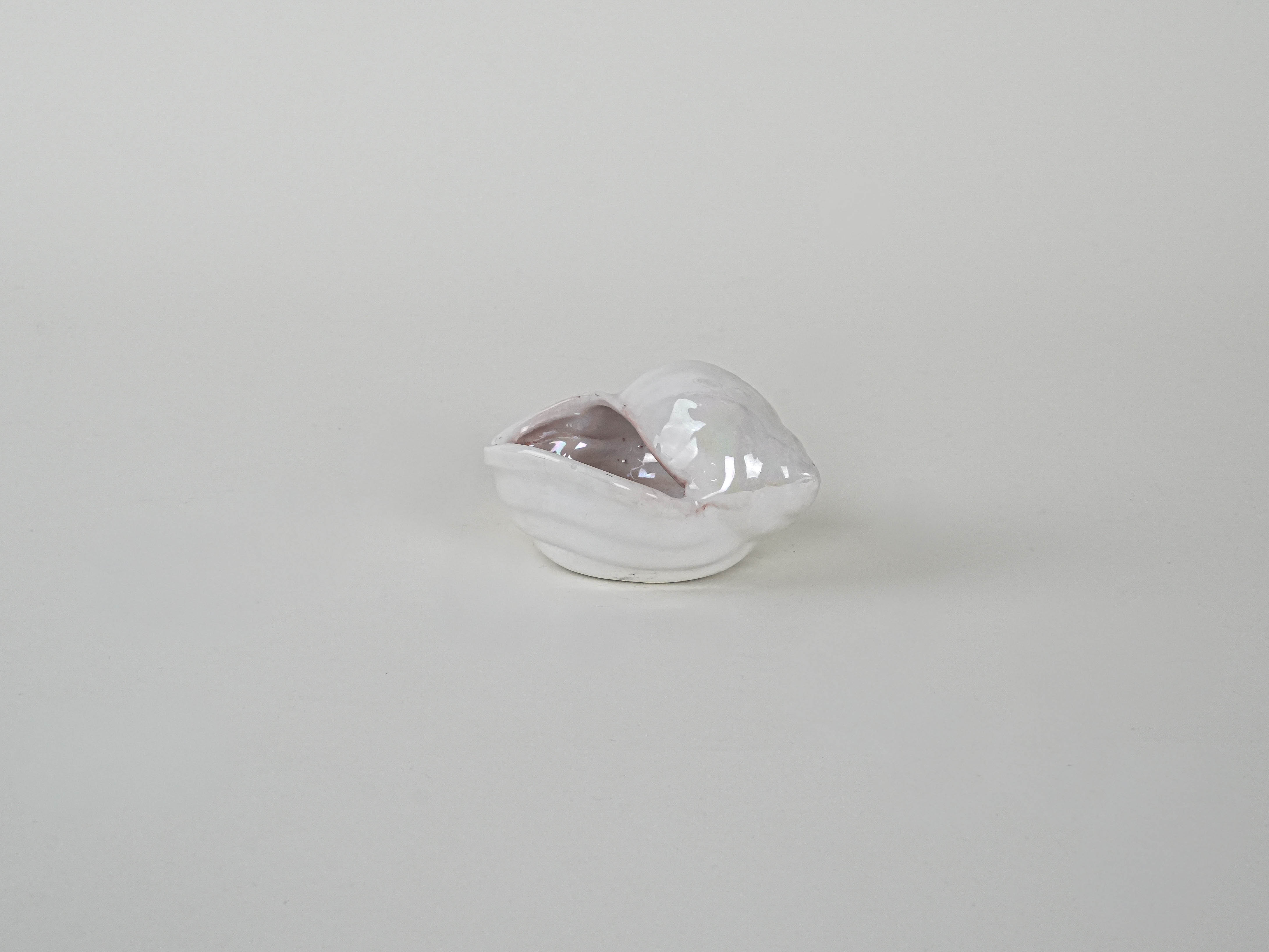 Porcelain snail white 1970s