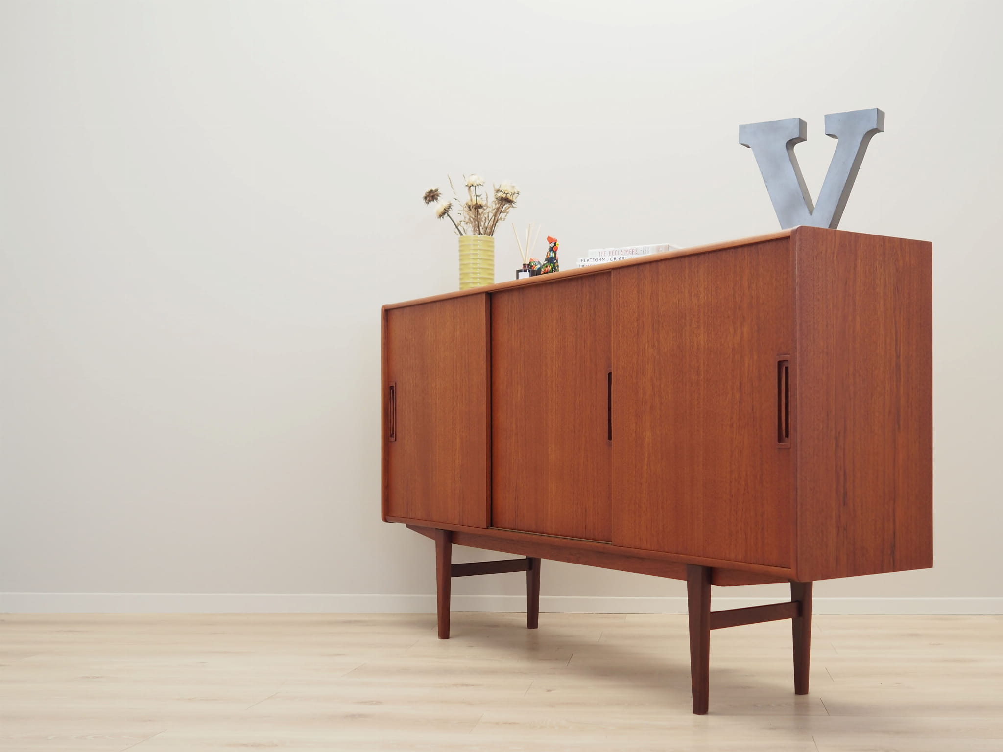 Vintage Highboard Teakholz Braun 1960er Jahre