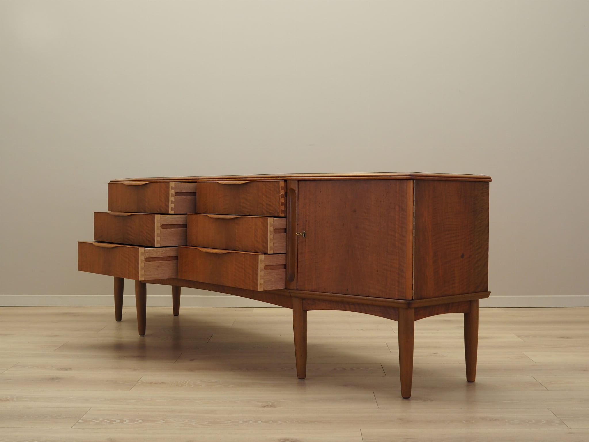 Vintage Sideboard Nussbaumholz Braun 1960er Jahre