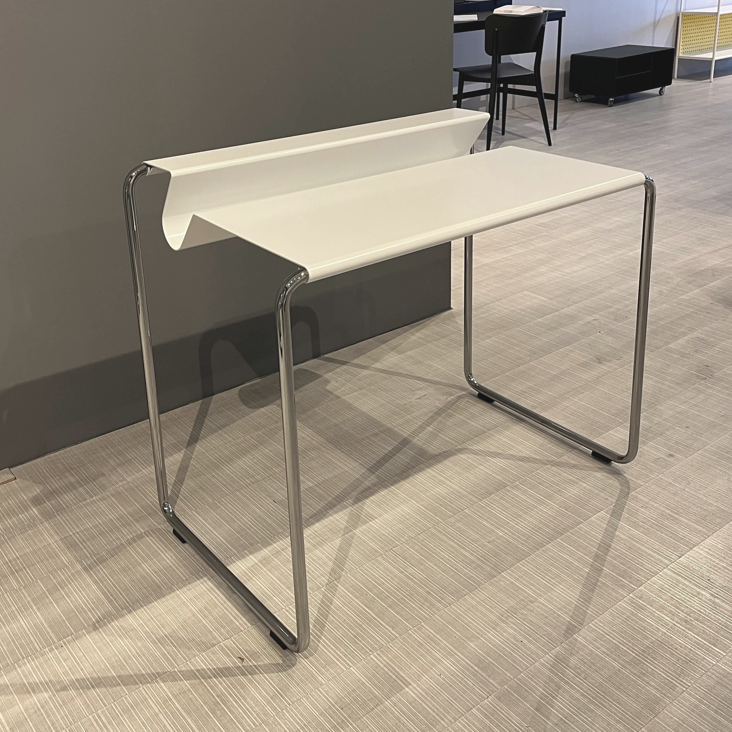 PS 07 Sekretär Stahl Signalweiß