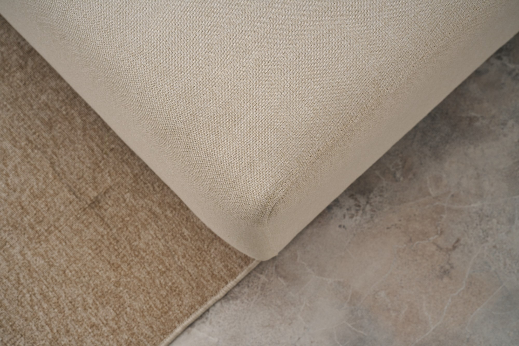 Mane Rechts Schlafsofa Cremefarbig