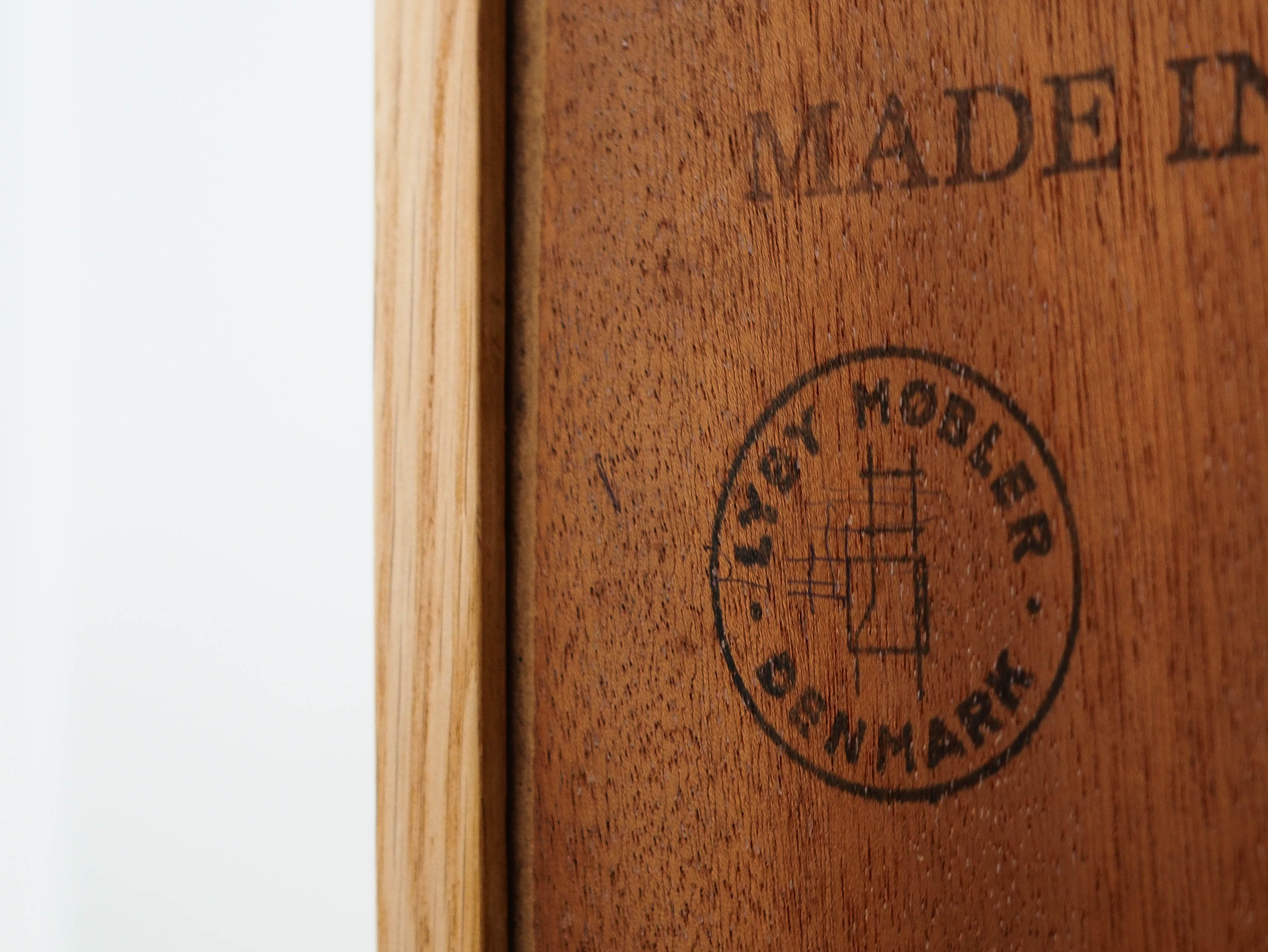 Badezimmerschran Braun 1970er Jahre