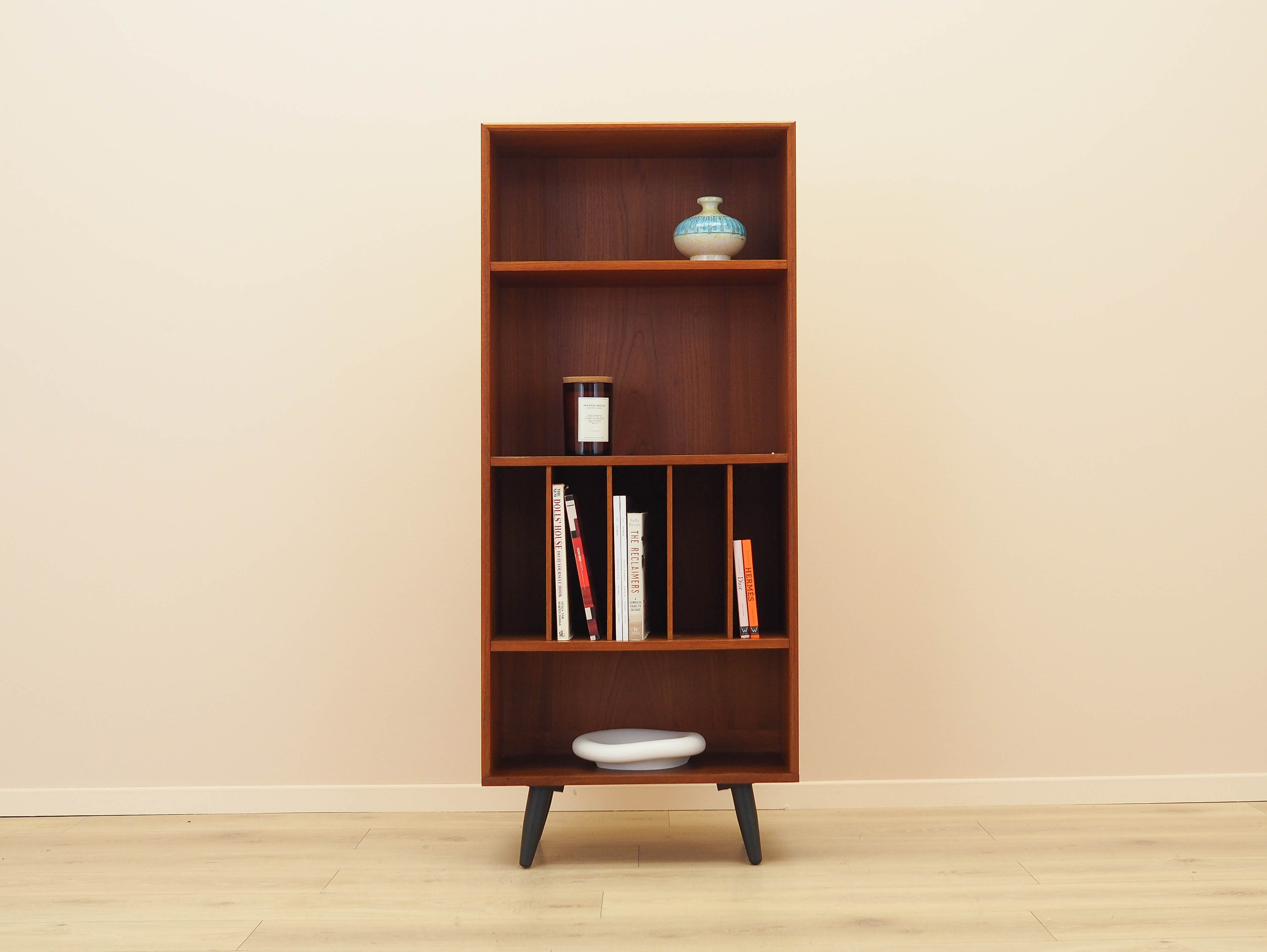 Teak bookshelf 1970s