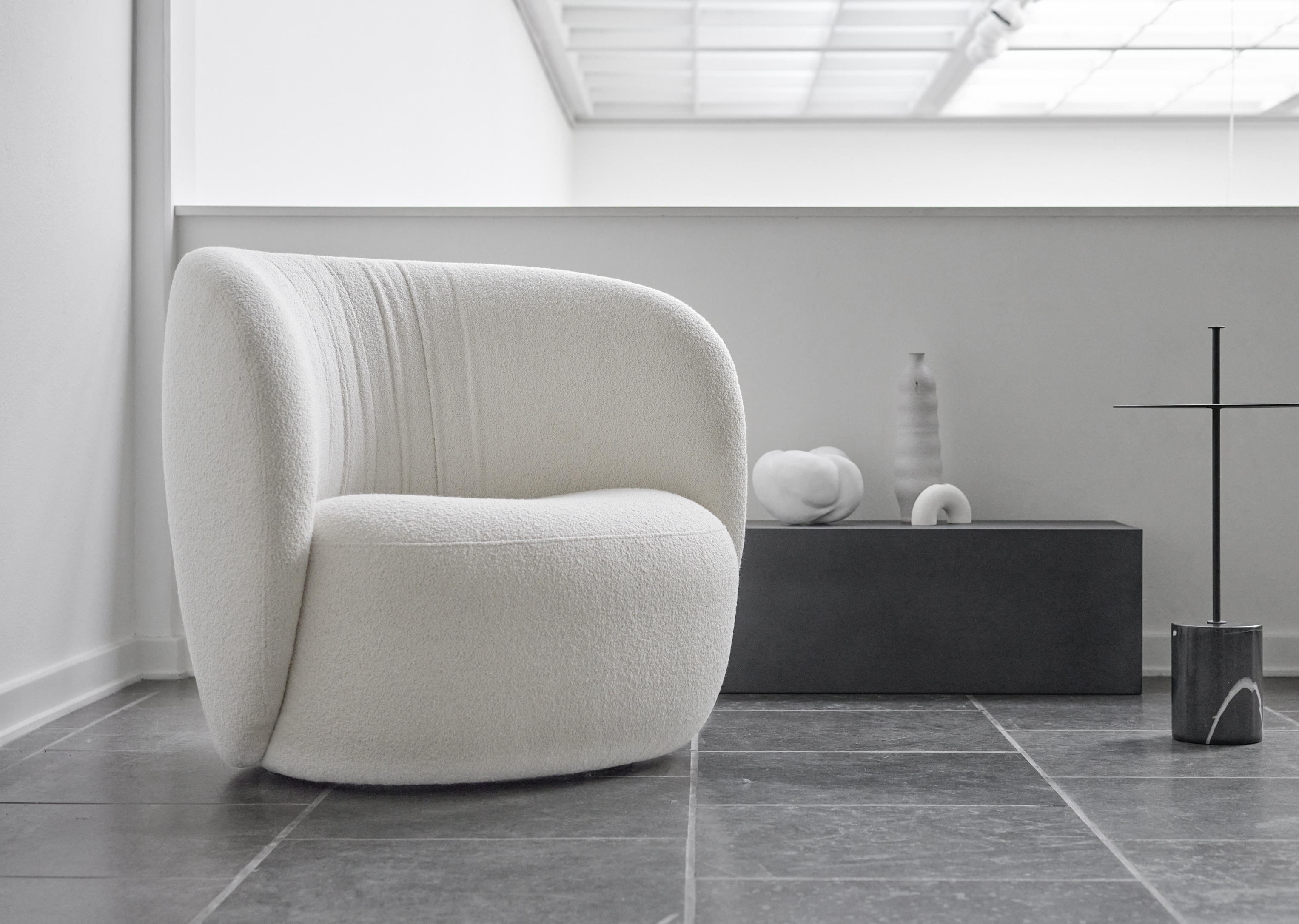 Ovata Armchair White