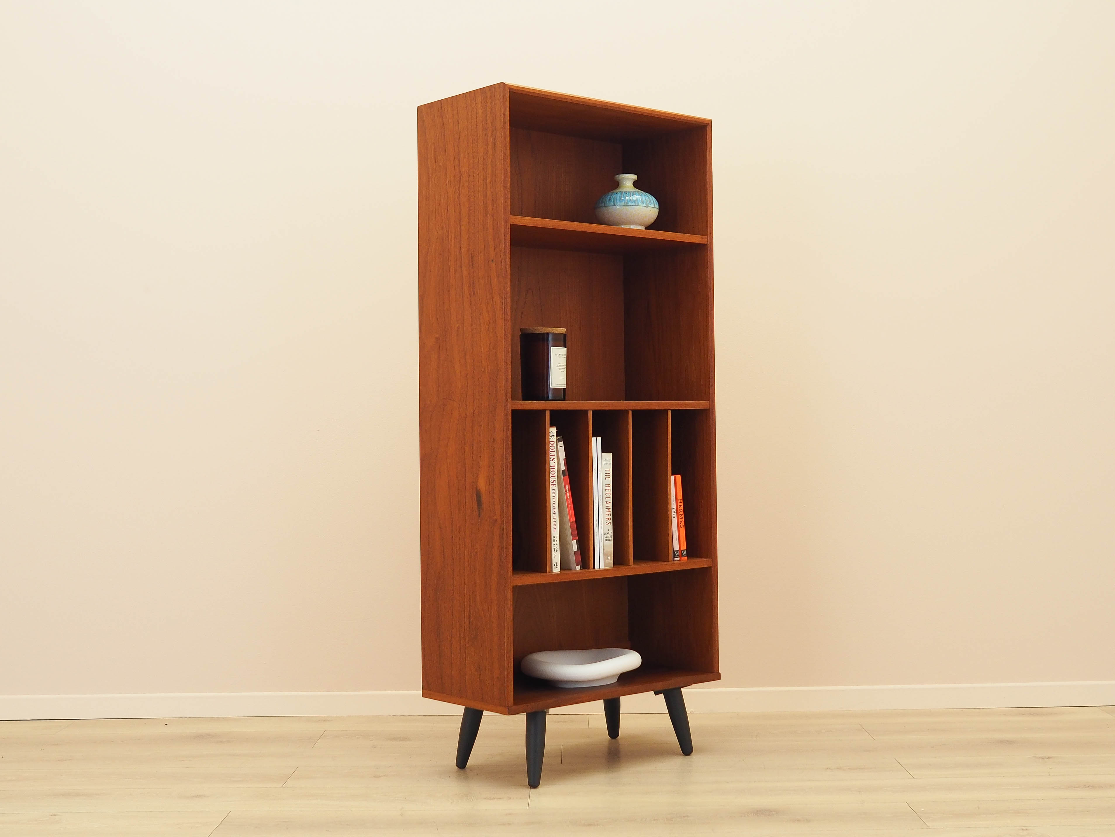 Teak bookshelf 1970s