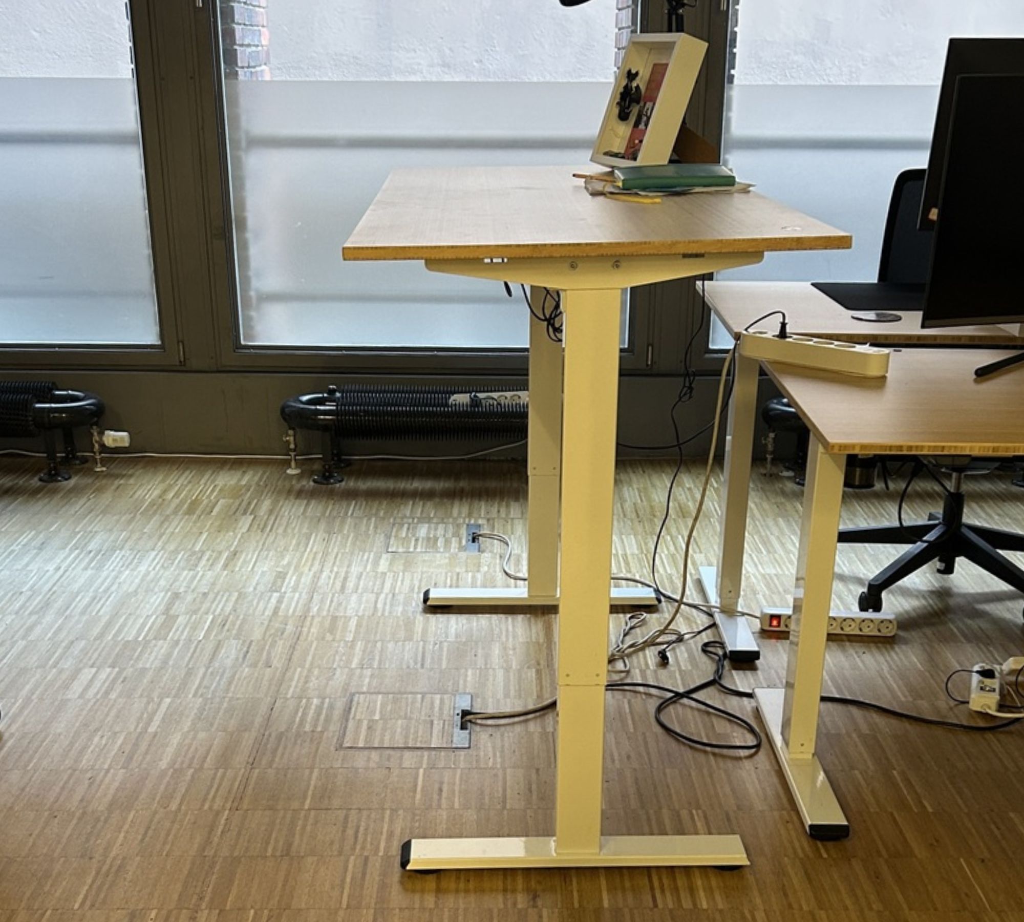 Schreibtisch Höhenverstellbar Holz Metall Beige