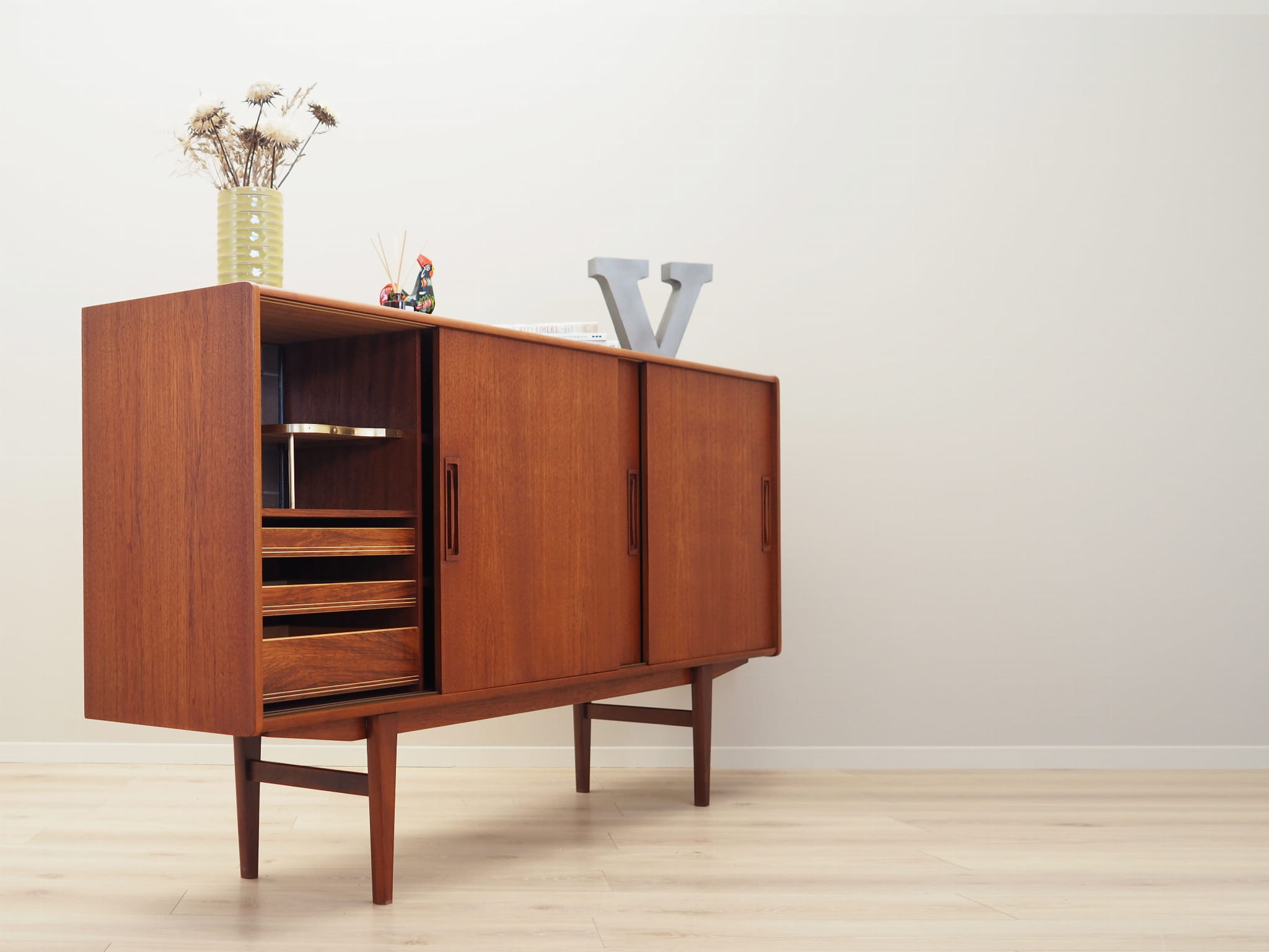 Vintage Highboard Teakholz Braun 1960er Jahre