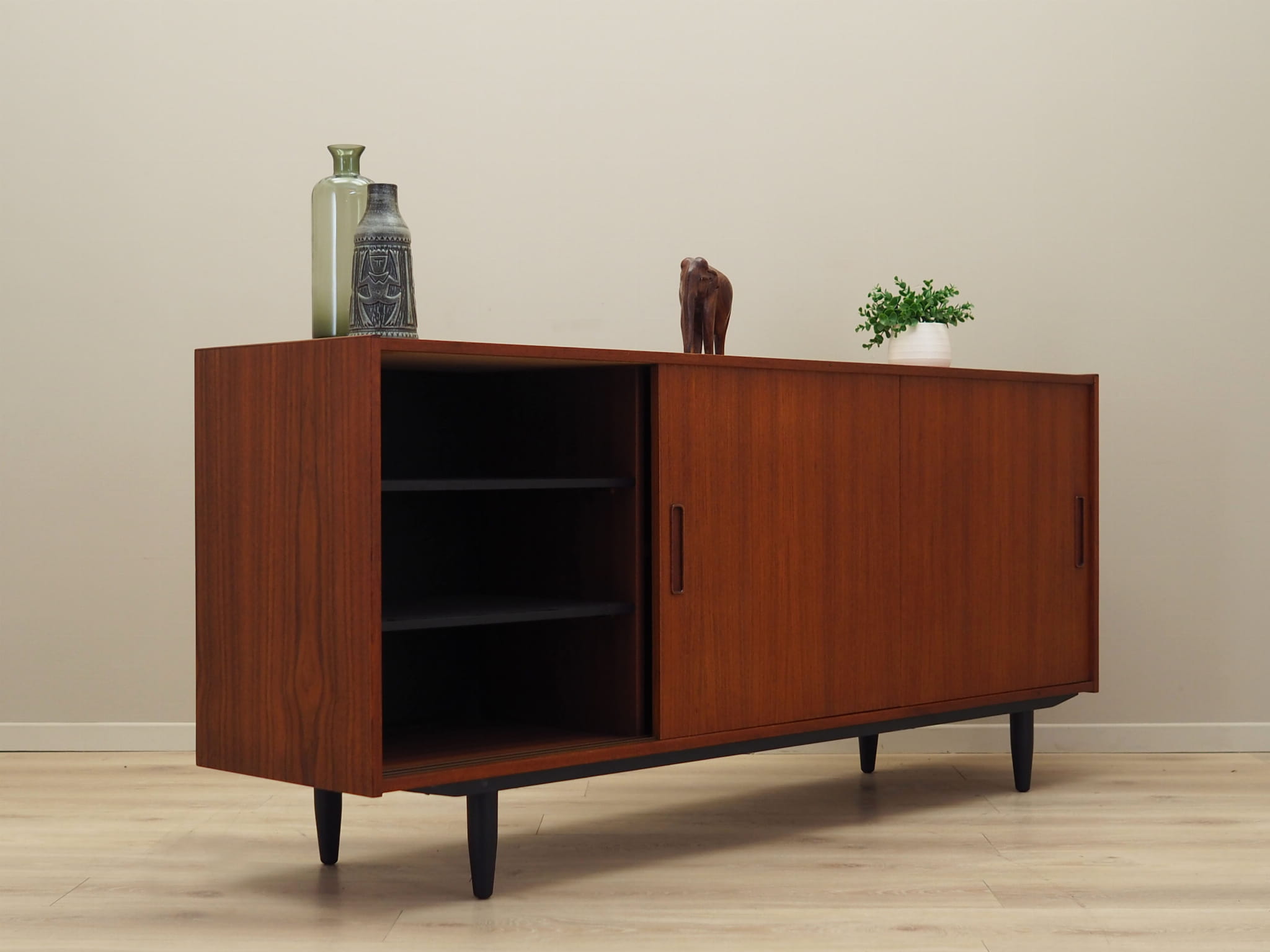 Vintage Sideboard Teakholz Braun 1970er Jahre