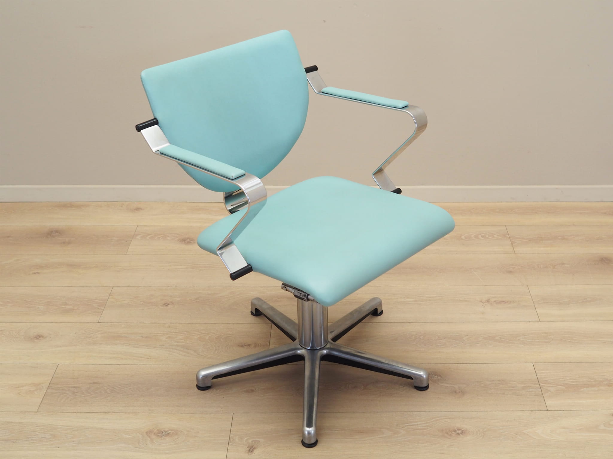 Barber chair Leather Blue 1980s