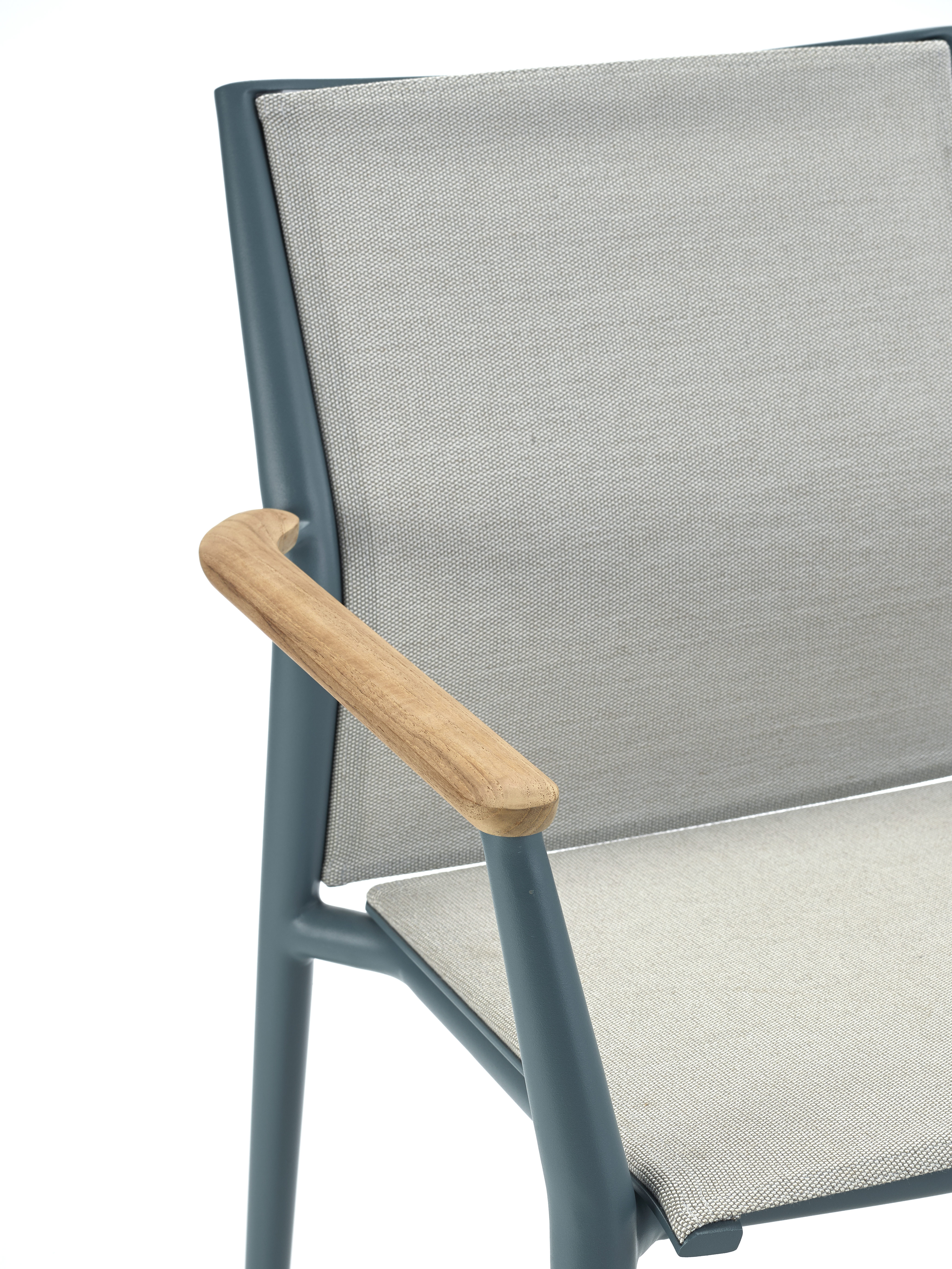 Carla Stuhl Stapelbar Aluminium mit Teak-Armlehne Petrol