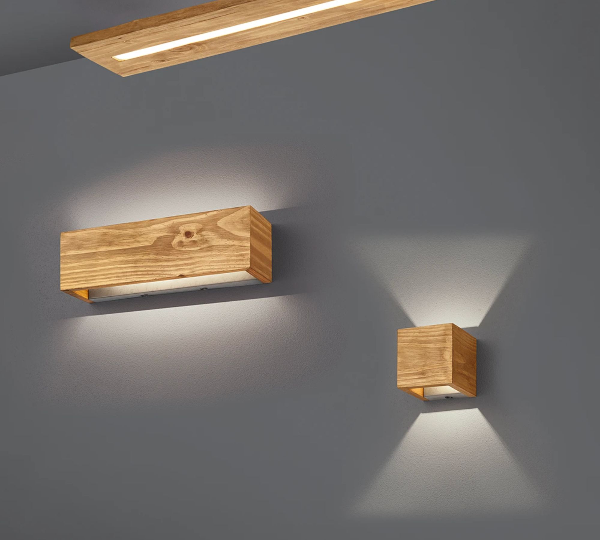 1-Light LED Wall Lamp Pine Wood Decor