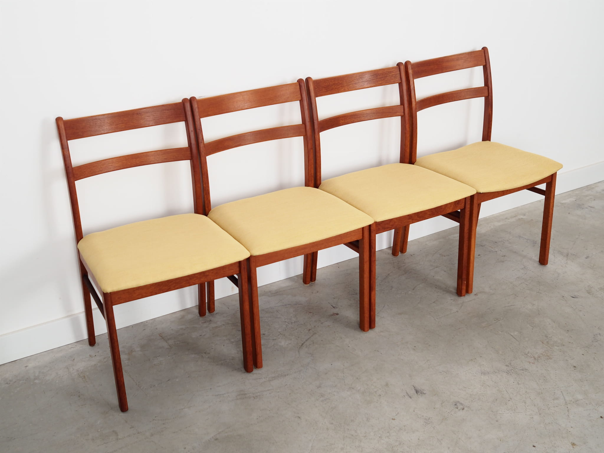 4x Vintage Stuhl Teakholz Textil Beige 1970er Jahre