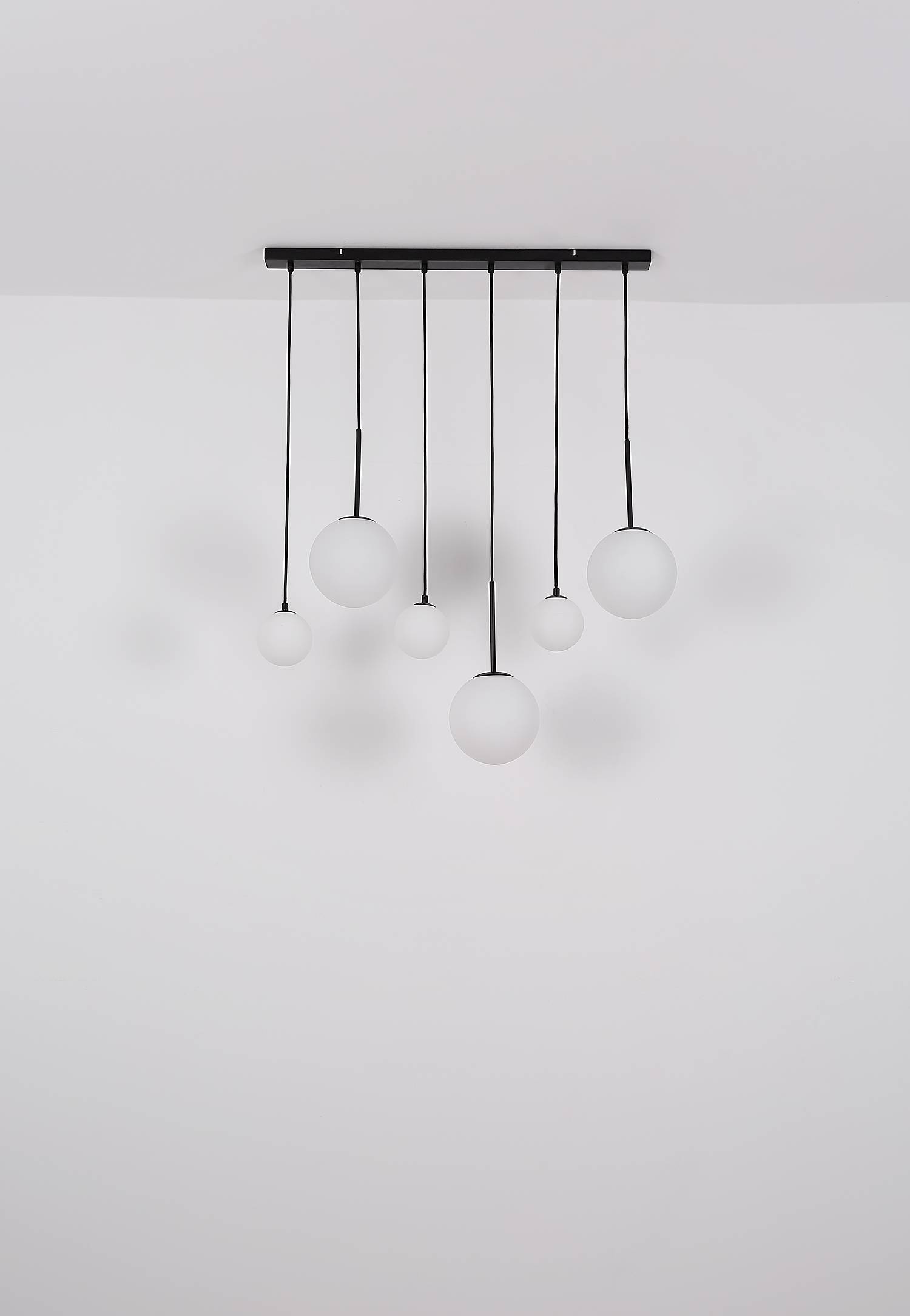 3-Flammig Pendelleuchte Clarke Farbglas Eisen
