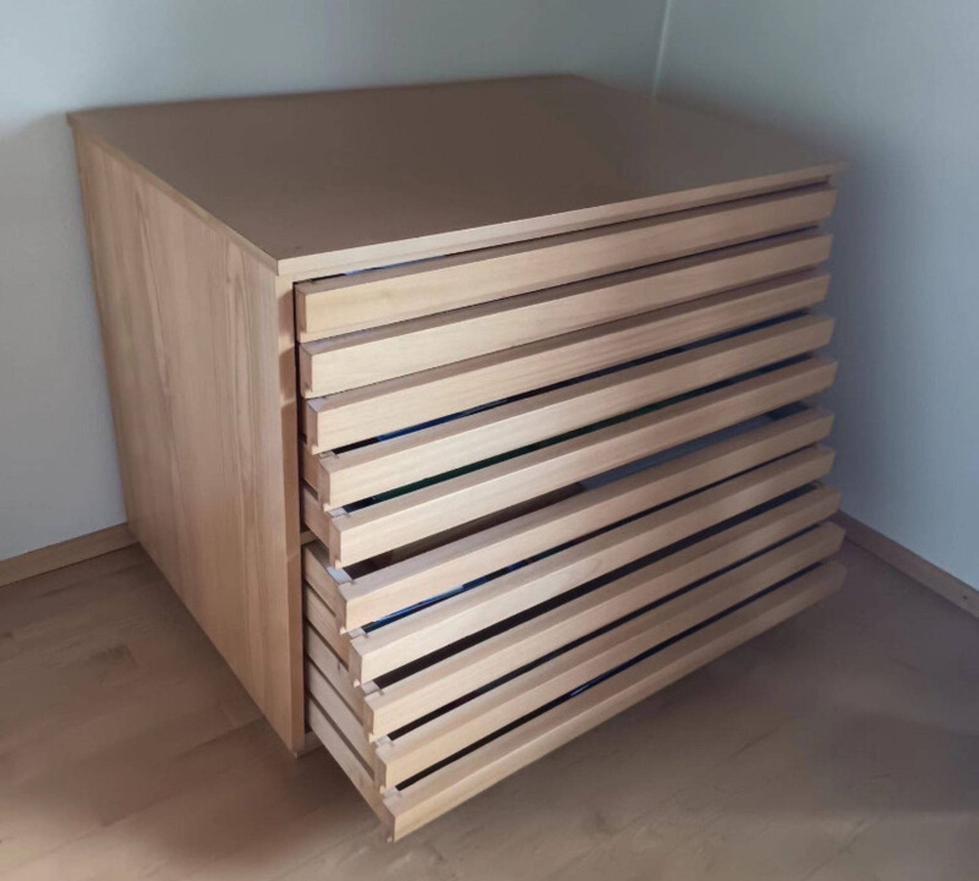 Planschrank Holz Braun