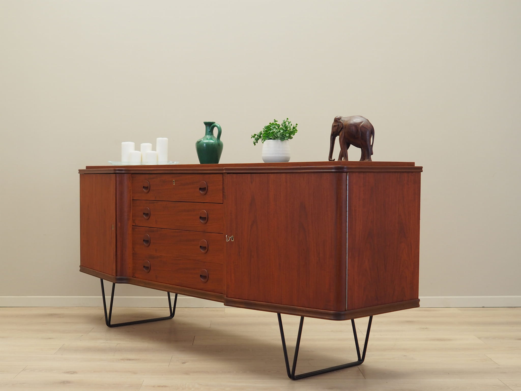 Sideboard Teakholz Braun 1970er Jahre