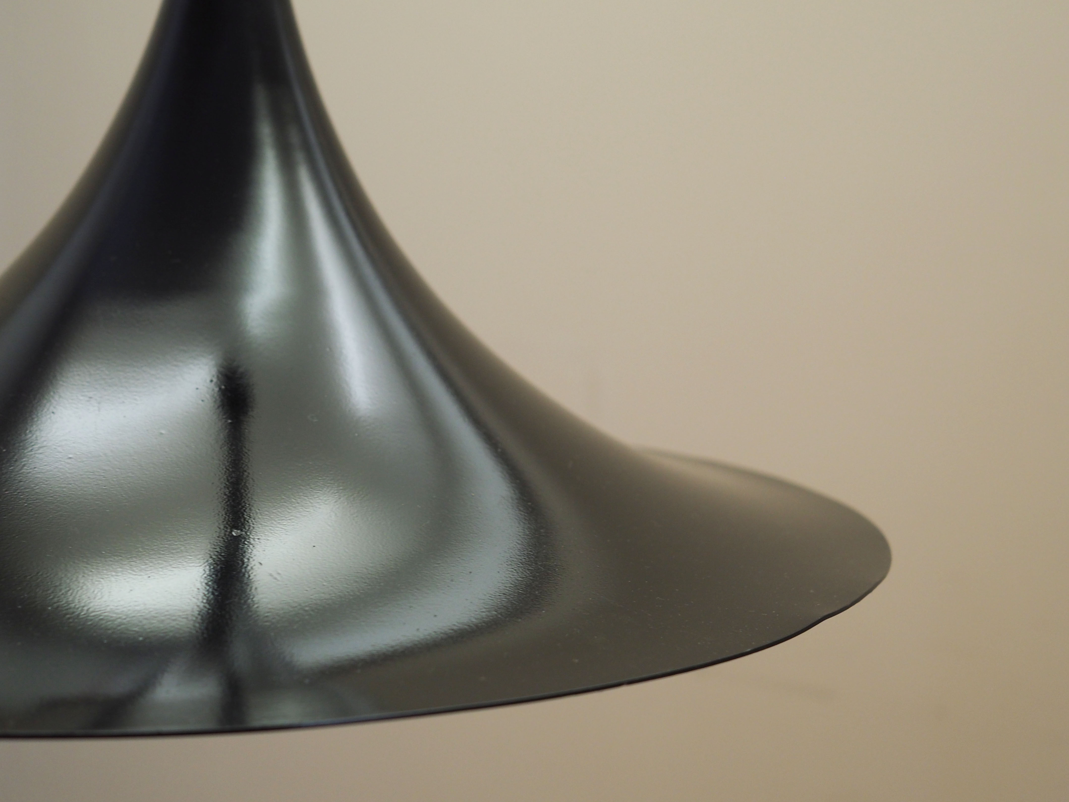 Pendant lamp
Metal
1970s