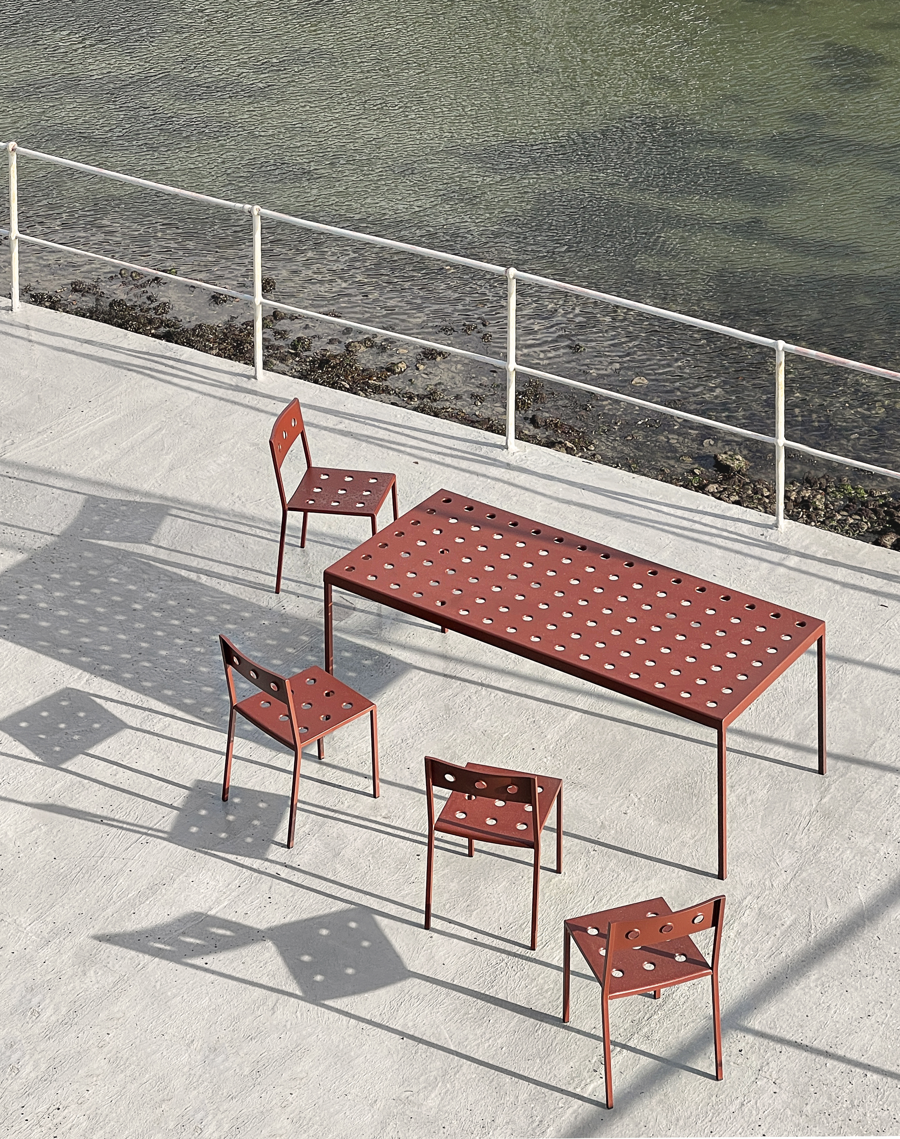 Balcony Tisch rechteckig Rot