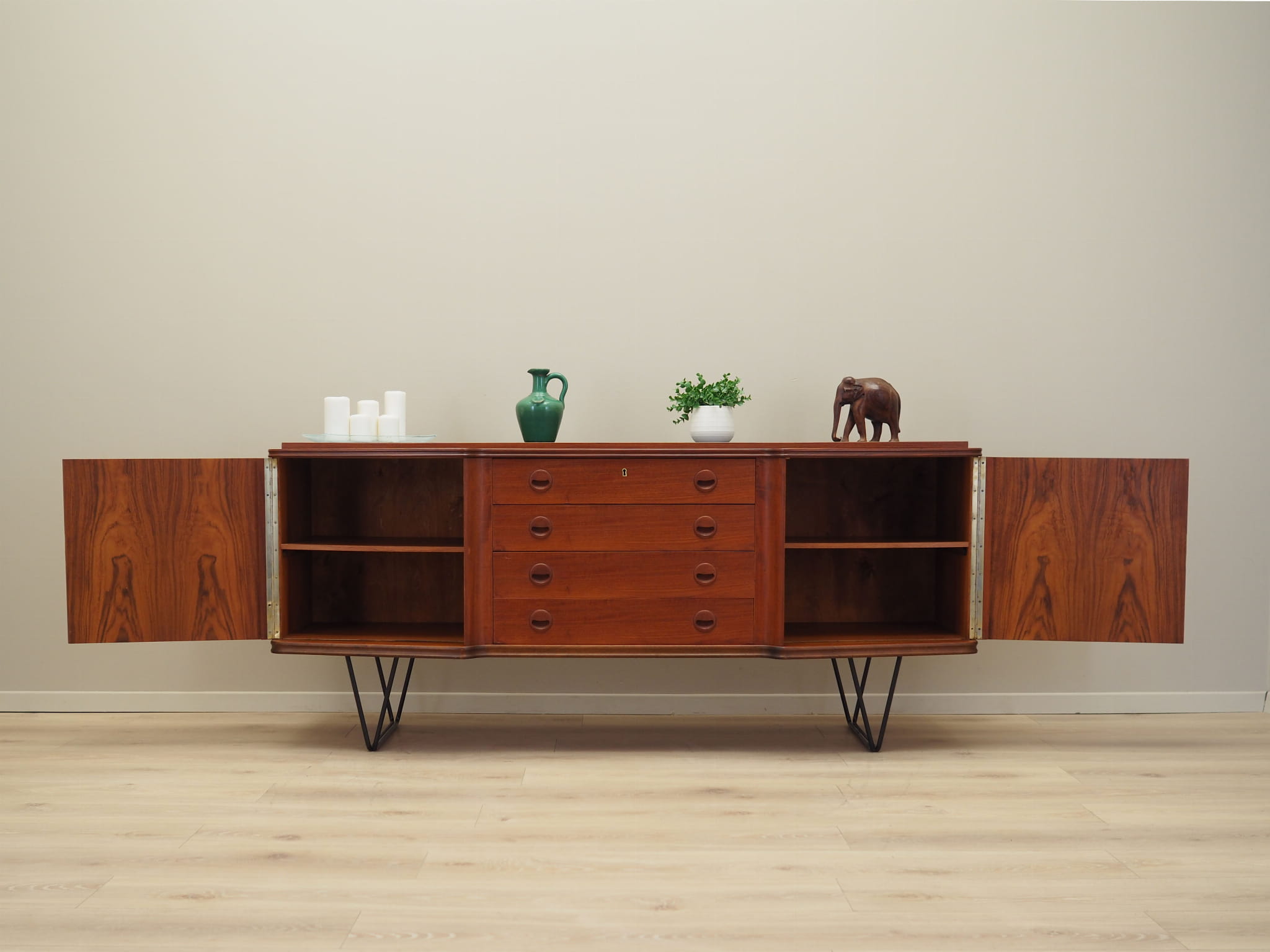 Sideboard Teakholz Braun 1970er Jahre