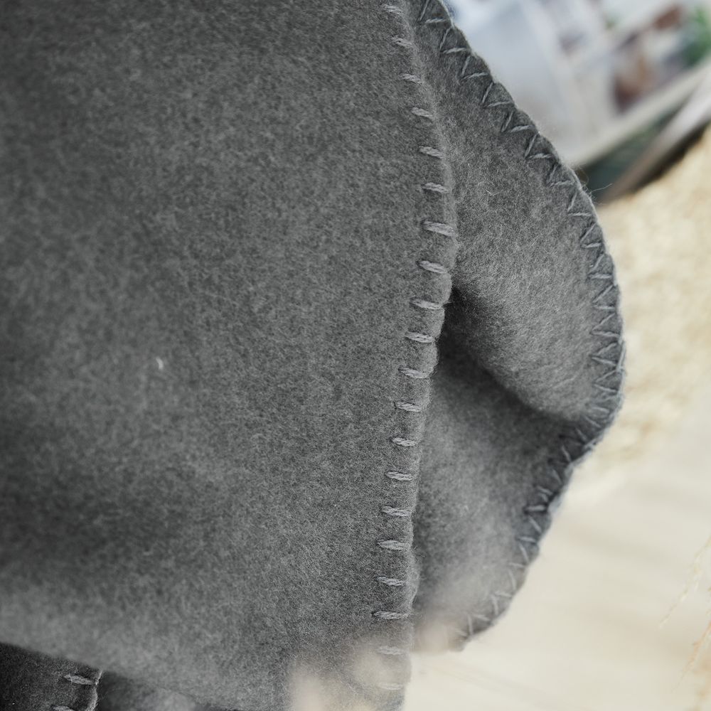 Wohndecke aus Visco Fleece Anthrazit