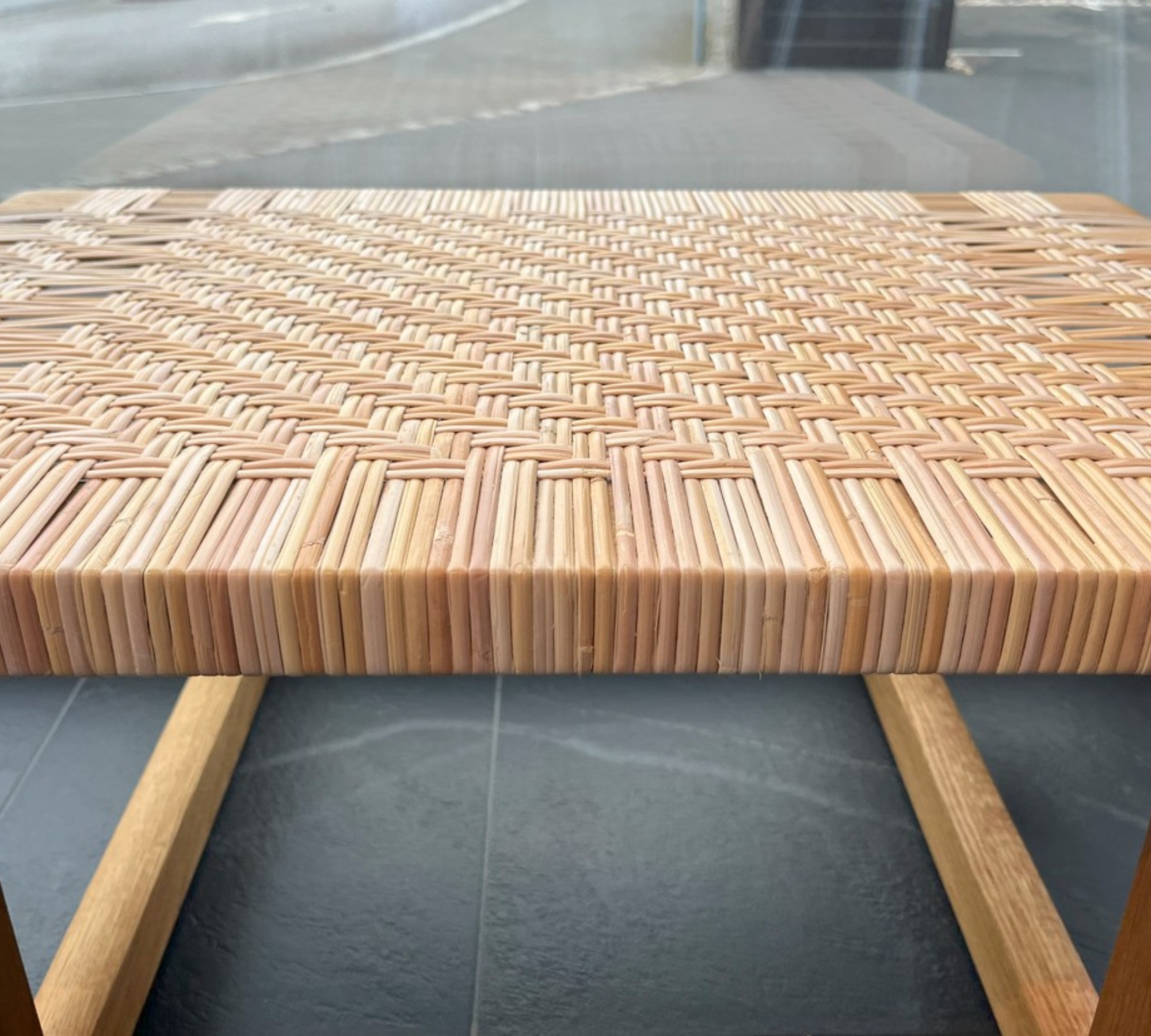 BMO488S Tischbank Eichenholz Rattan Natur