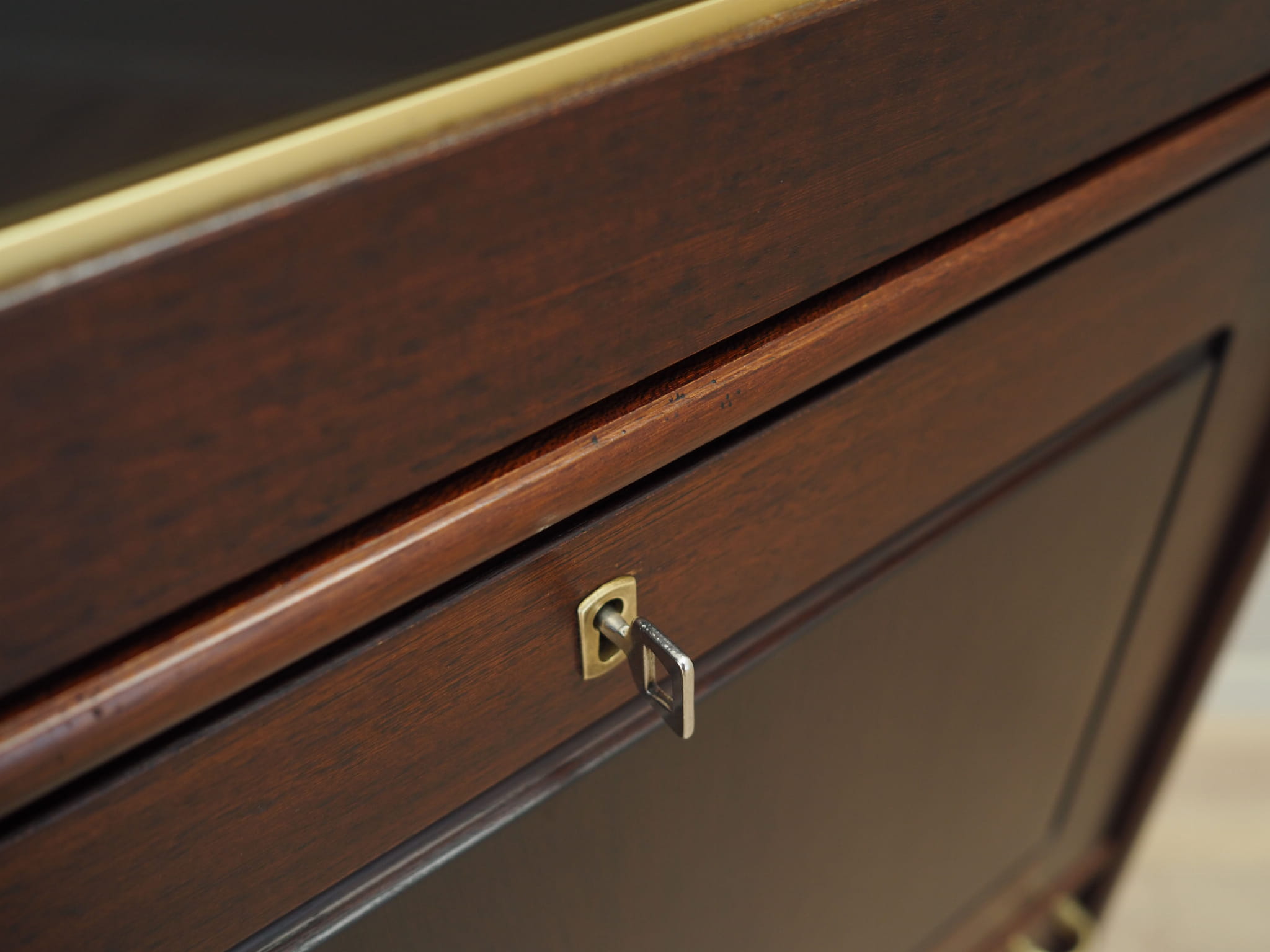 Mahogany Vitrine 1970 Jahre