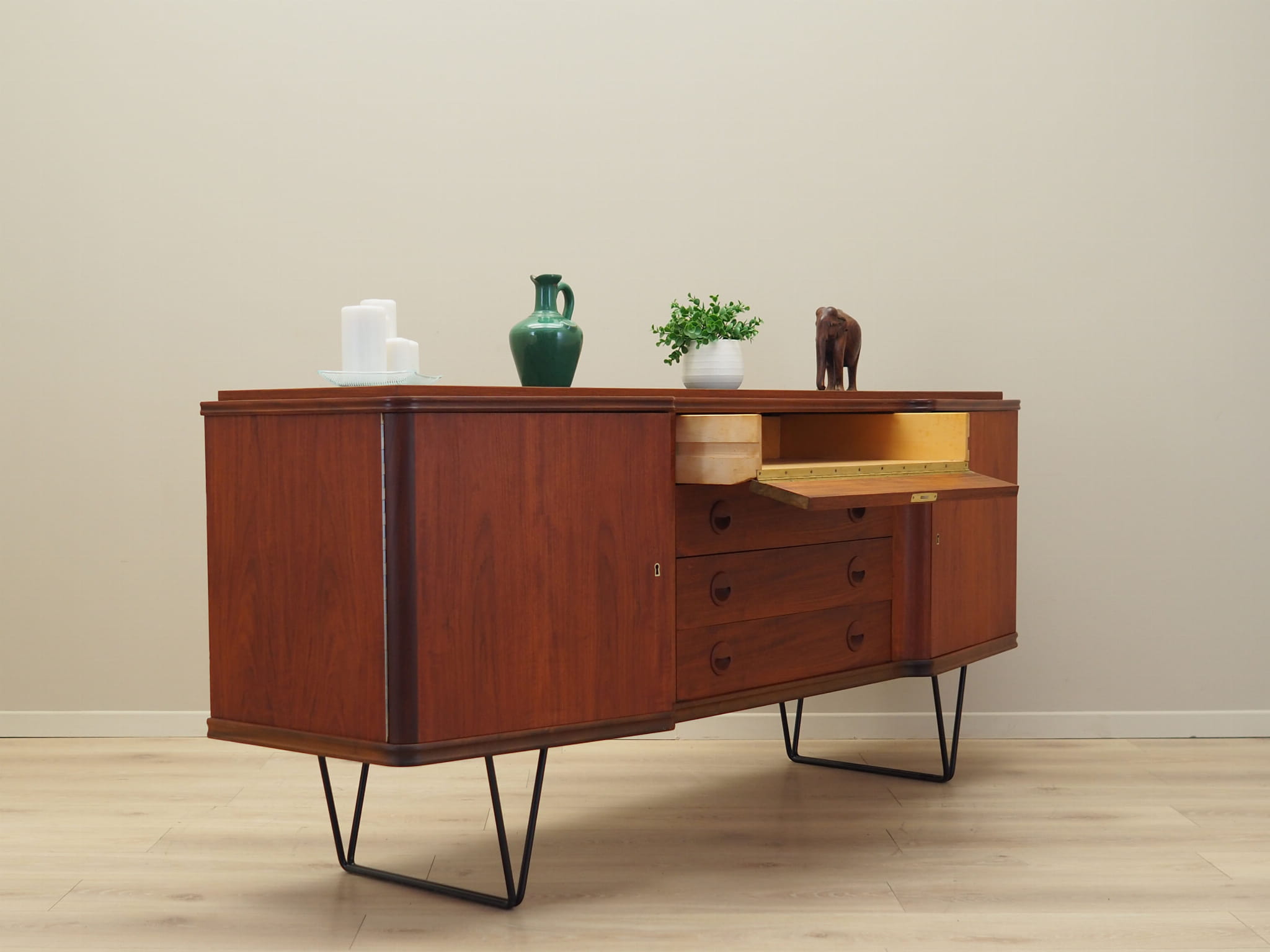 Sideboard Teakholz Braun 1970er Jahre