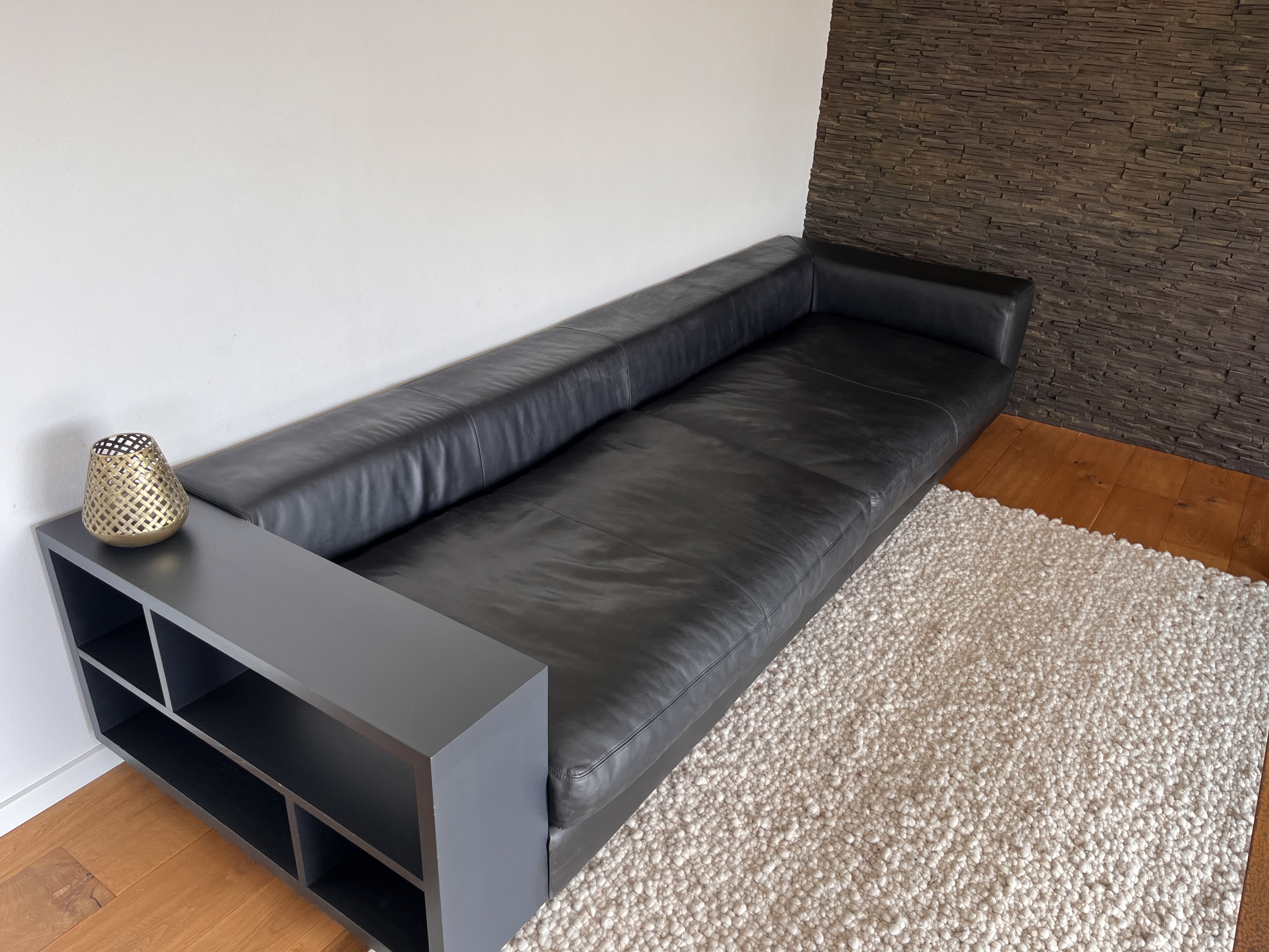 Al Jazar Sofa 4-Sitzer Leder Holz Schwarz