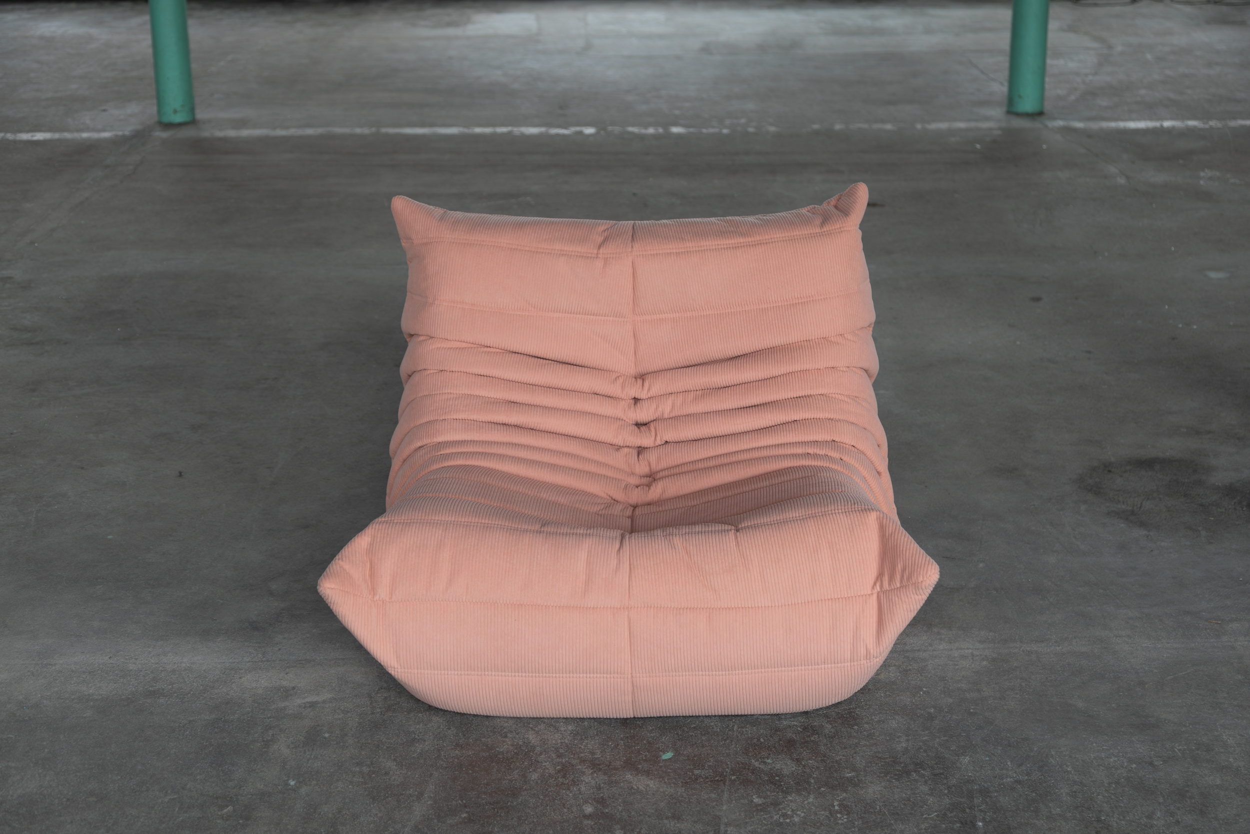 Togo Poltrona Velluto a coste Rosa