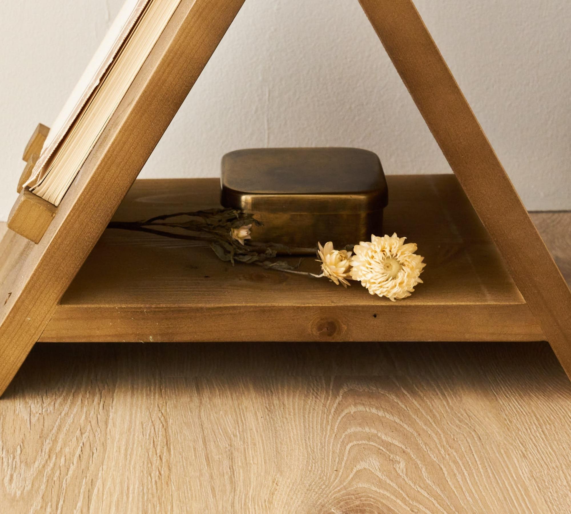 Asymmetrischer Holz-Nachttisch / Beistelltisch Nussbaumoptik