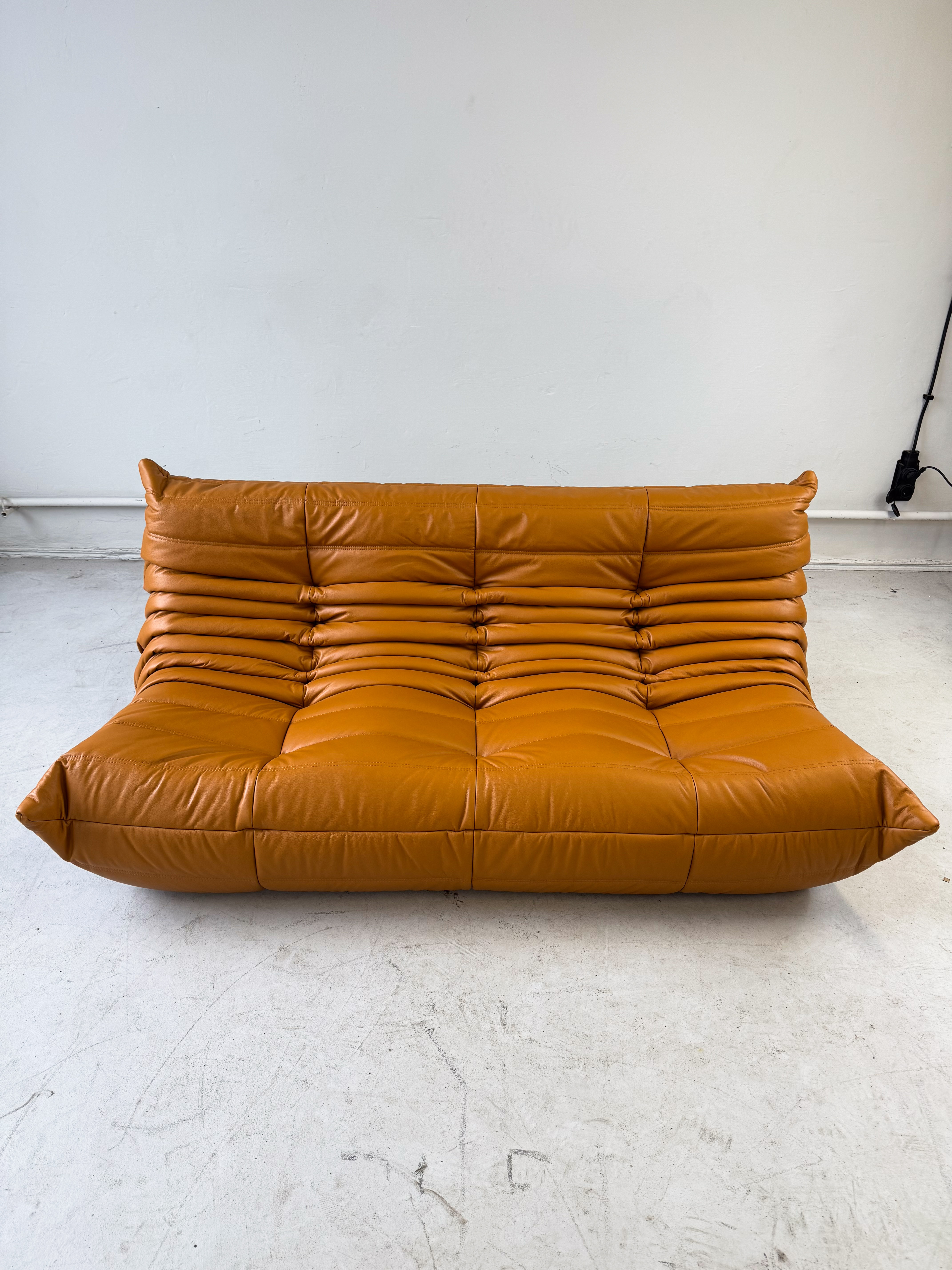 Togo Sofa 3-Sitzer Hochglanzleder Cognac Hell