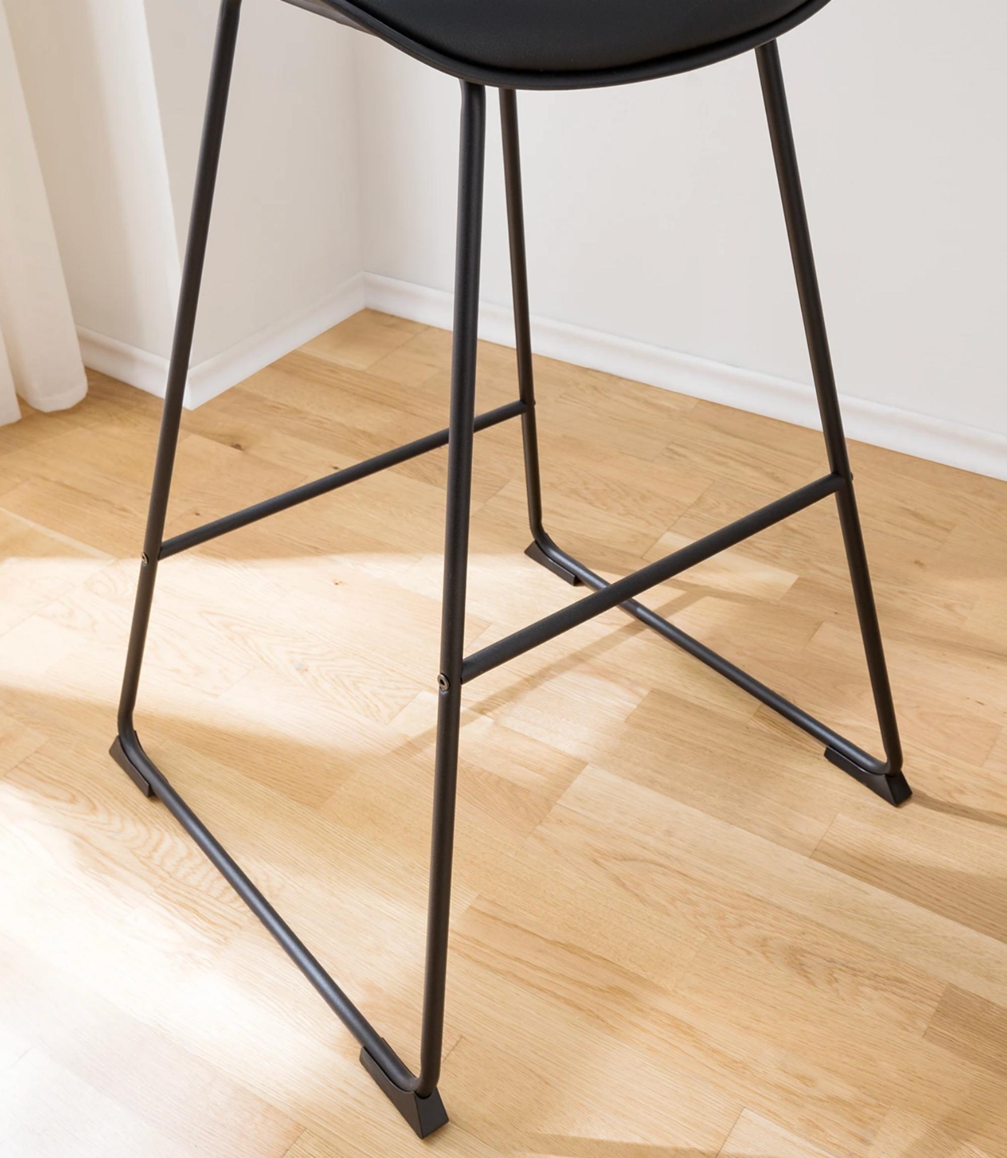 2x Bar stools Black Plastic Steel