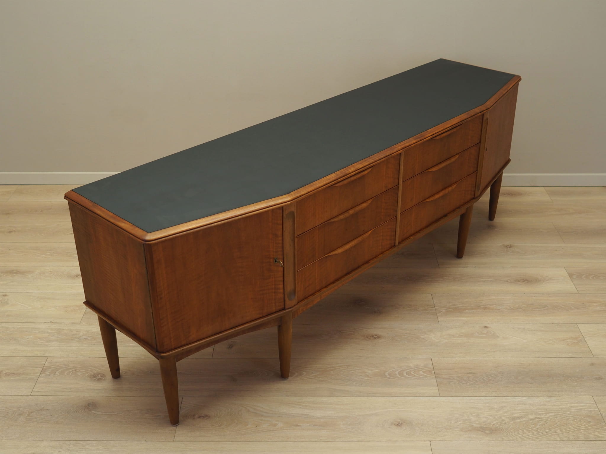 Vintage Sideboard Nussbaumholz Braun 1960er Jahre