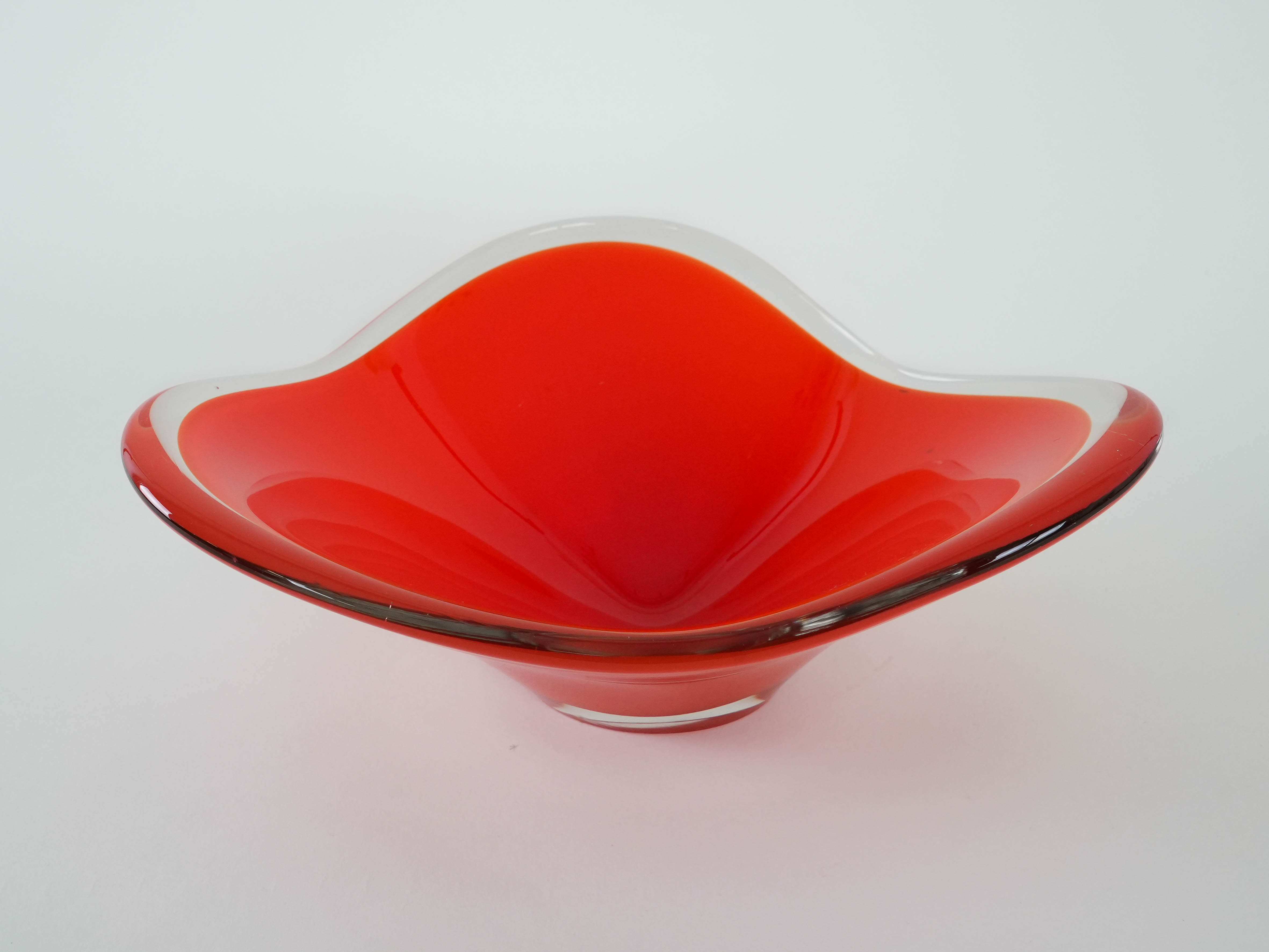 Platte Muranoglas Rot 1960er Jahre