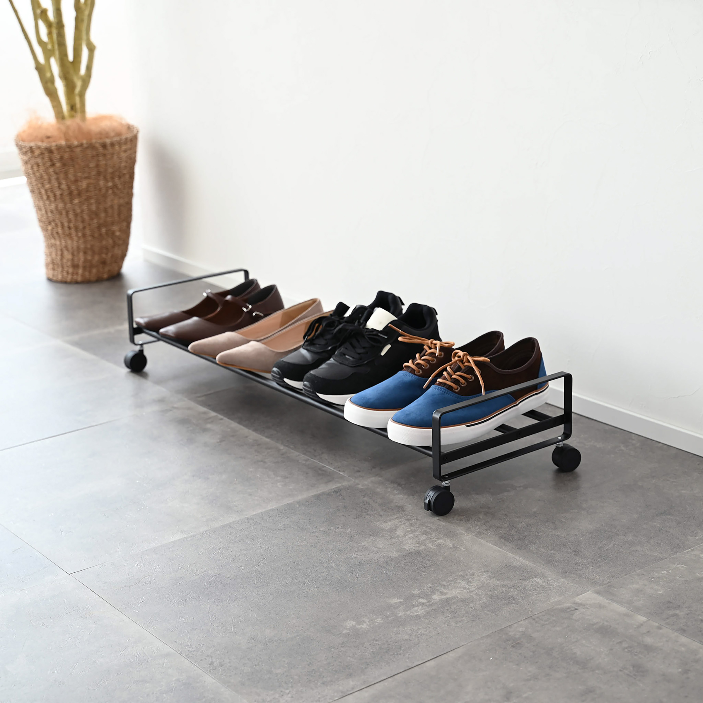 Shoe Rack Tower Mobile Metal Black