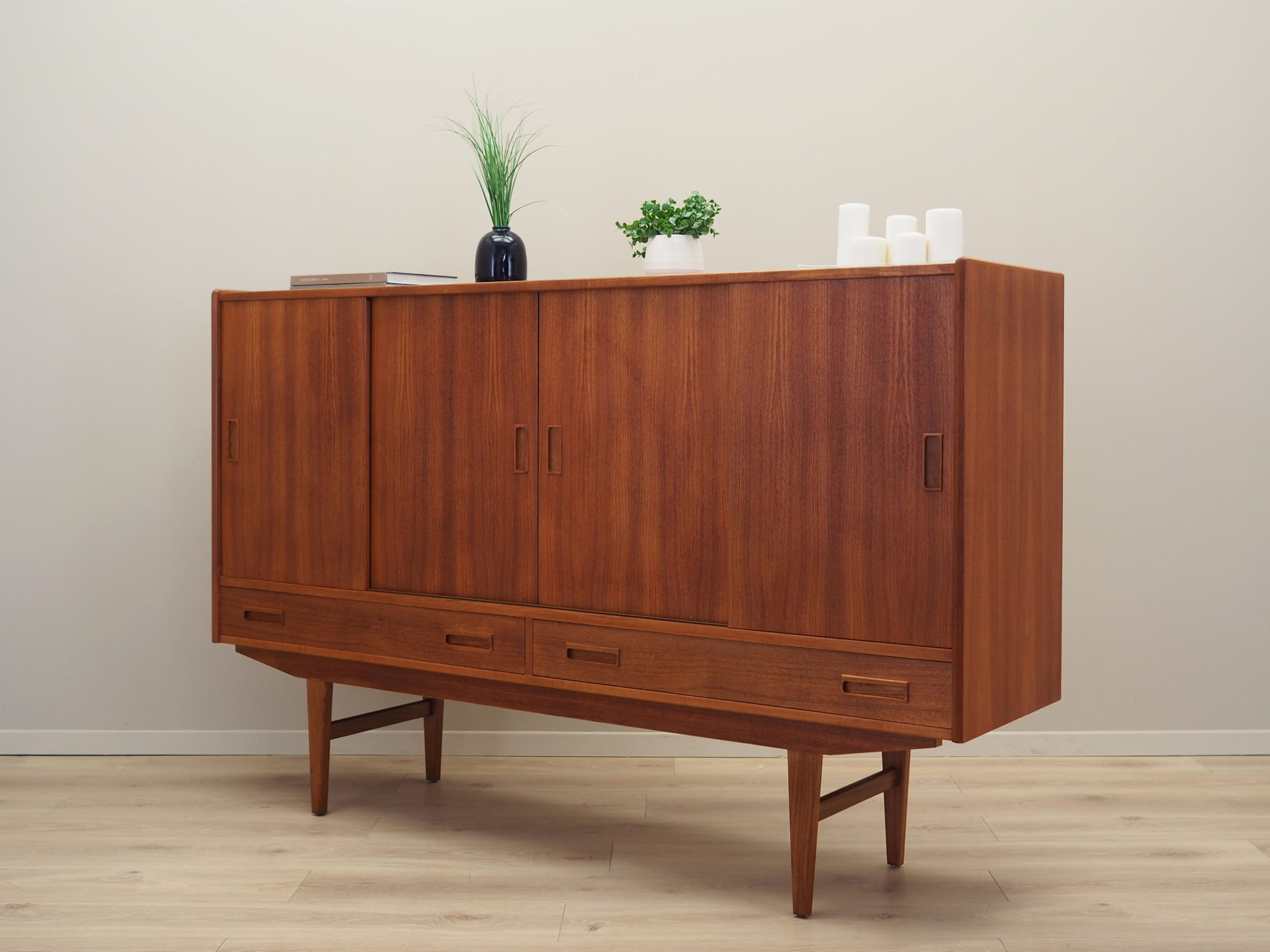 Vintage Highboard Teakholz Braun 1970er Jahre