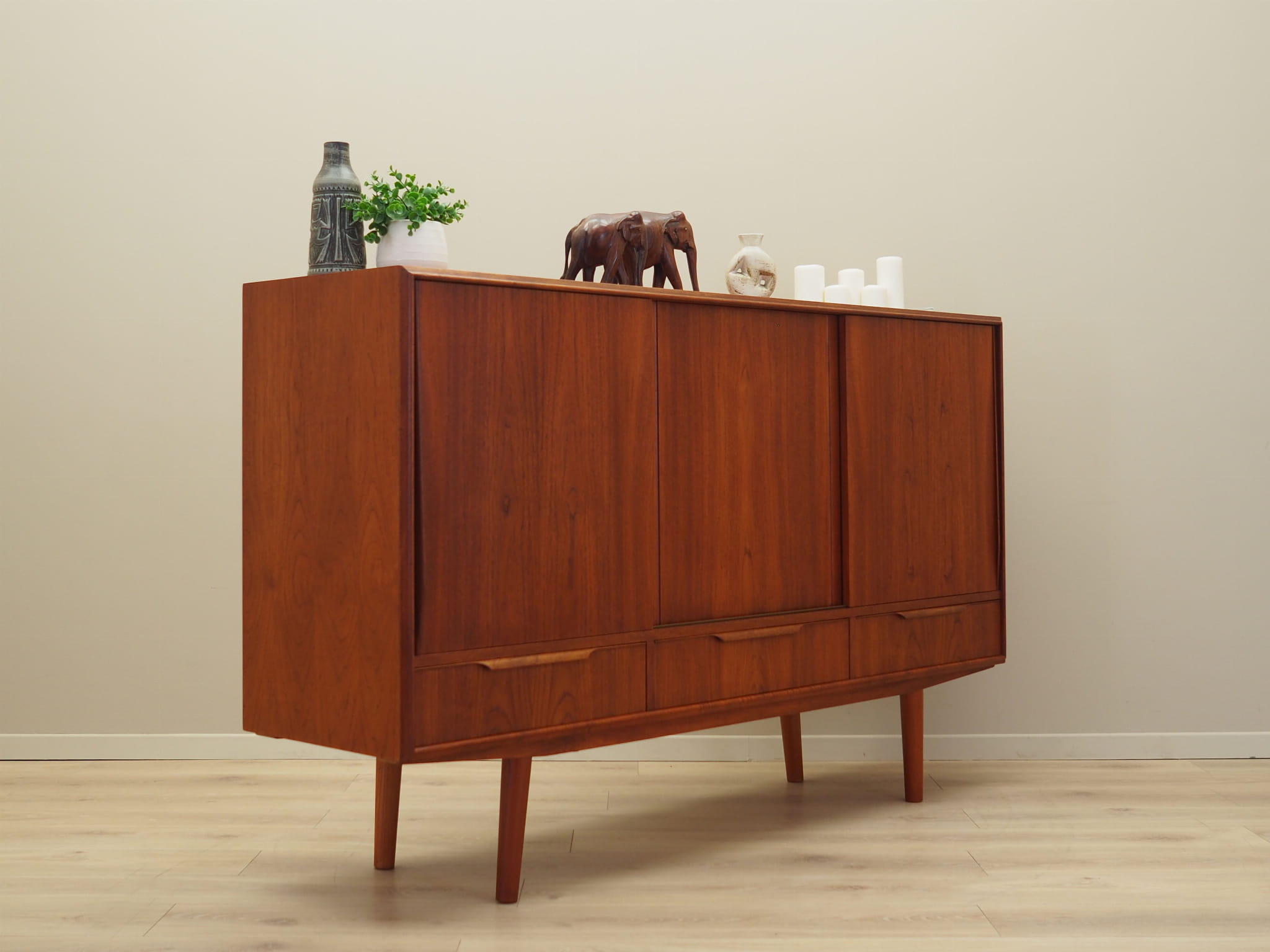 Highboard Teakholz Braun 1970er Jahre