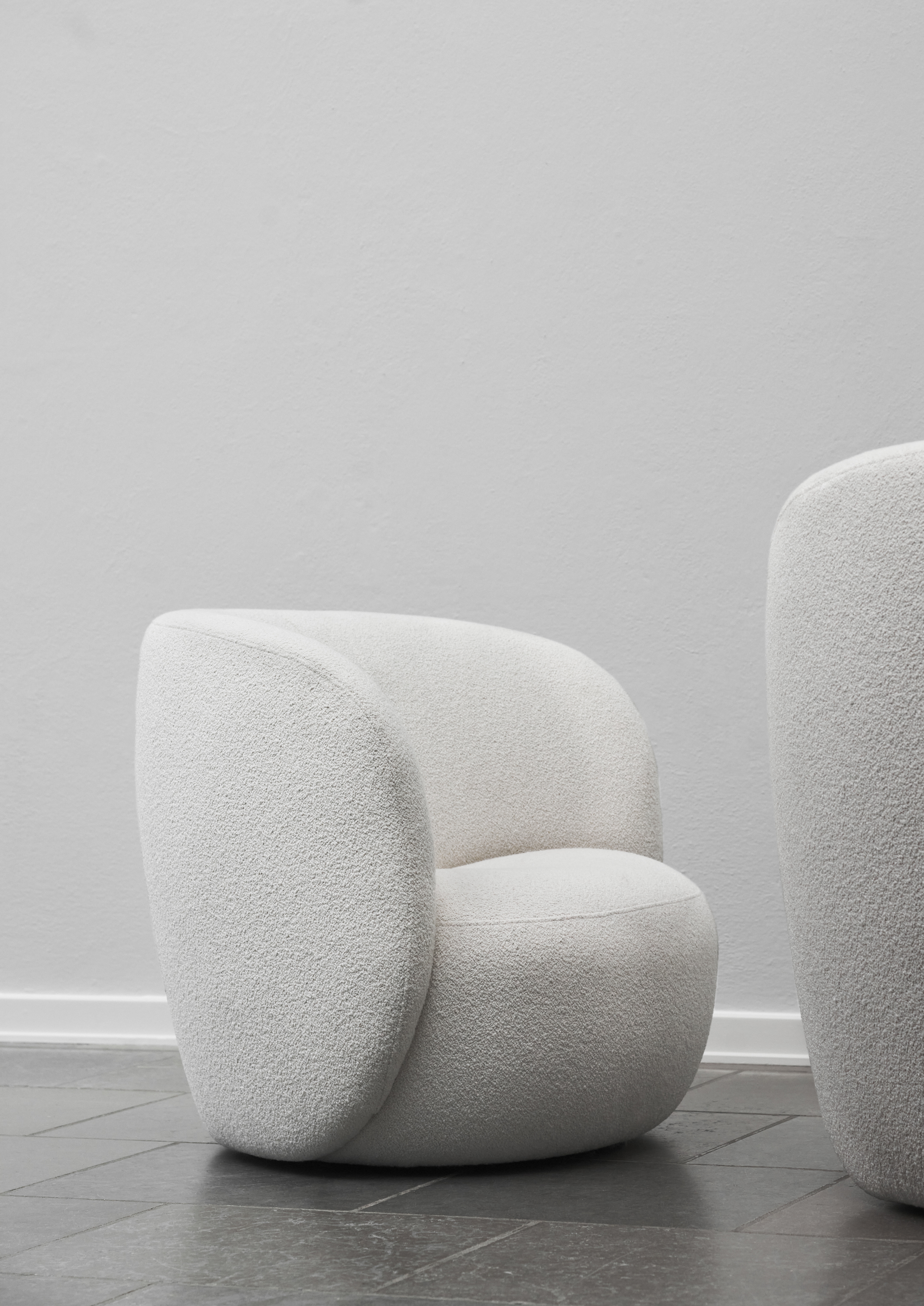 Ovata Armchair White