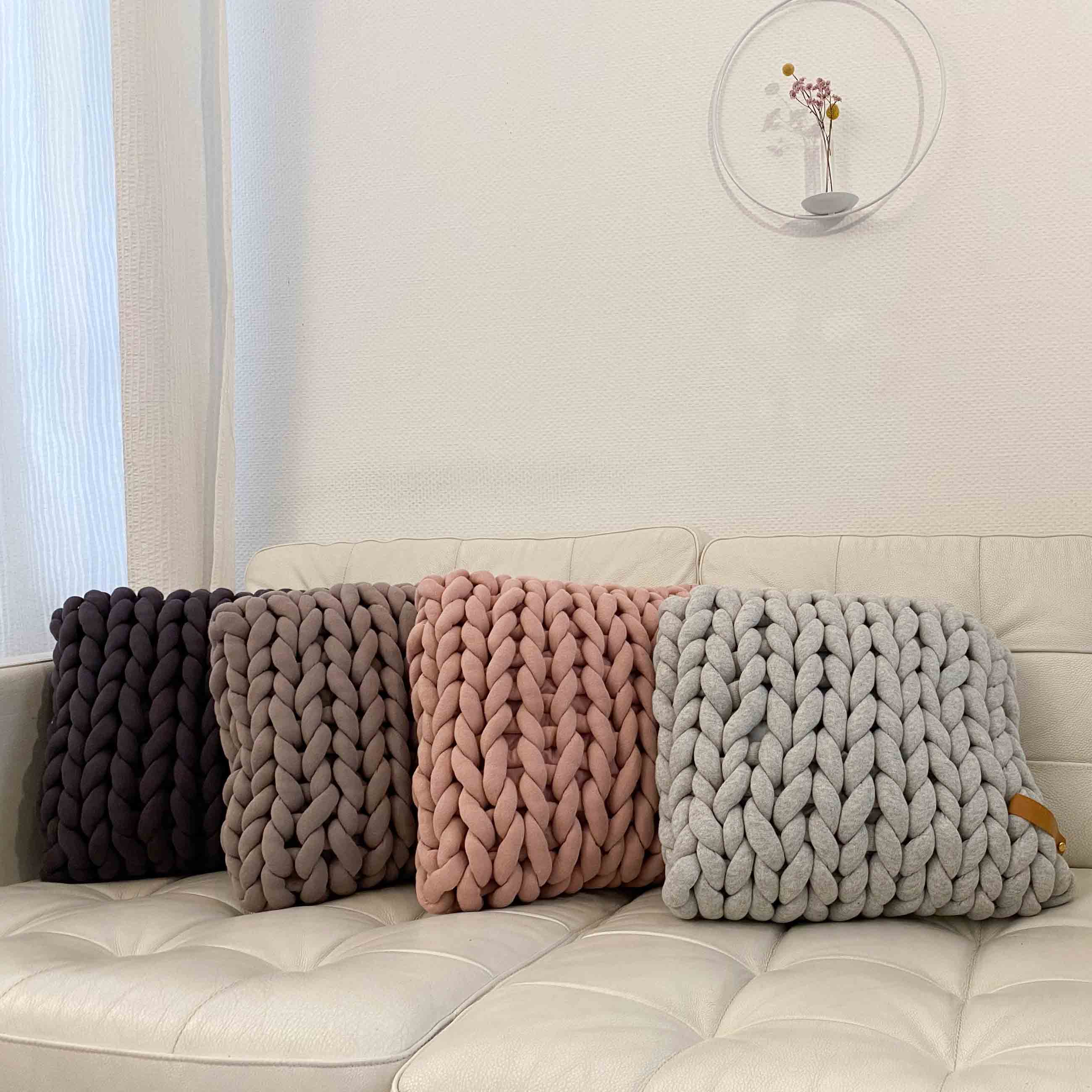 Cosima Chunky Knit Wolldecke Merinowolle Hellgrau