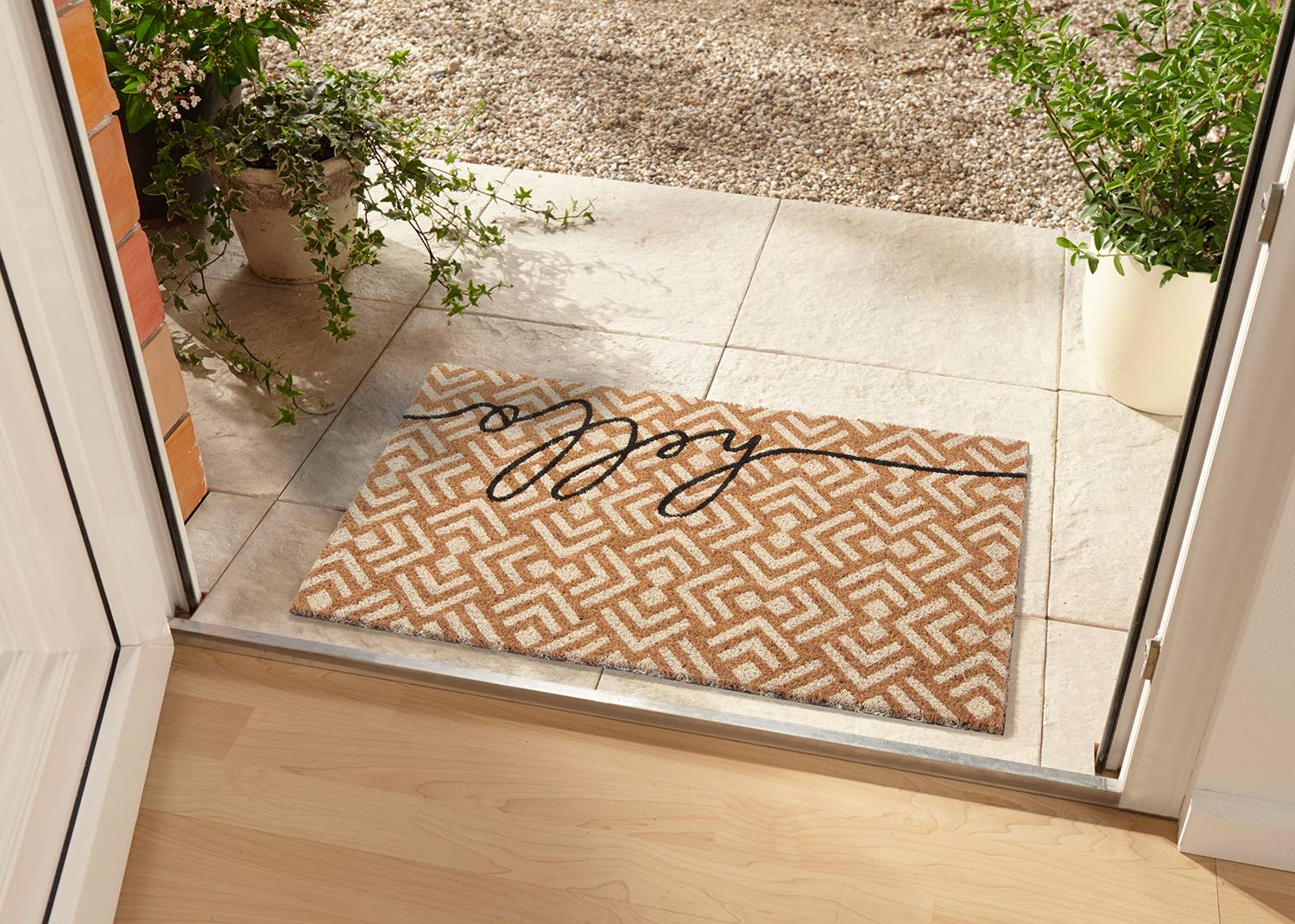 Kokos Geometric Hello Fußmatte Beige Weiß