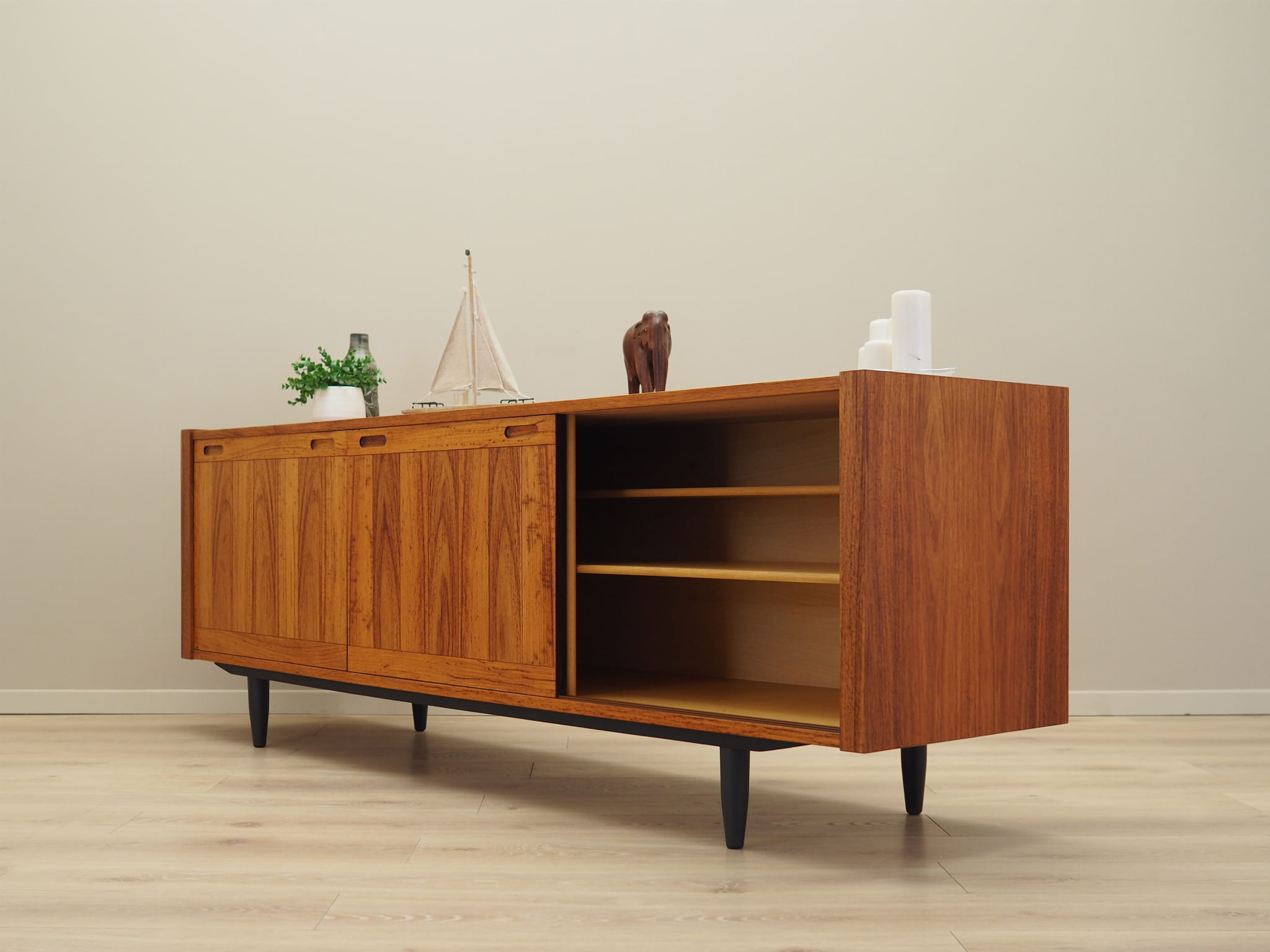 Sideboard Rosenholz Braun 1970er Jahre 