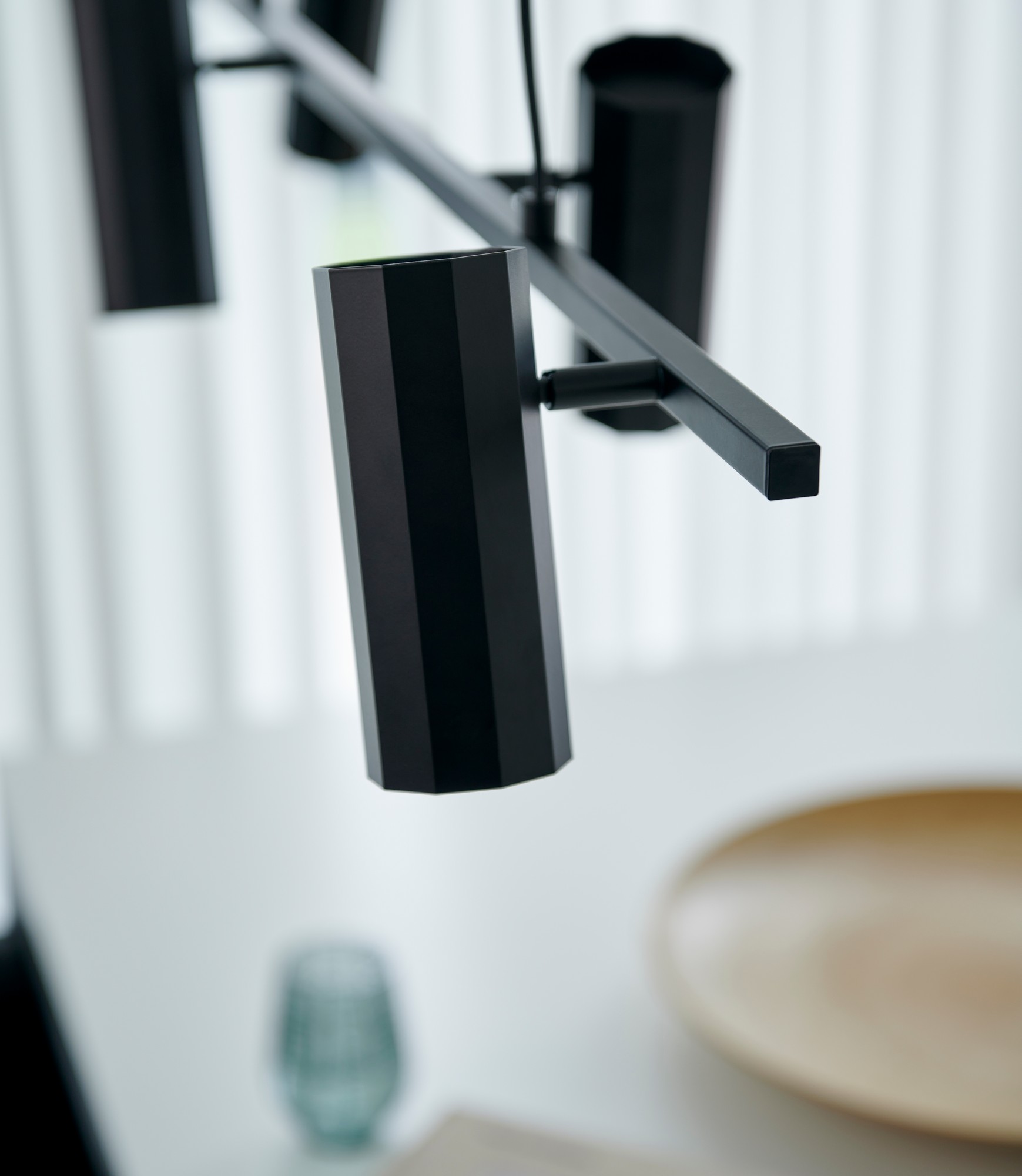 Alanis 4-Spot Pendant Lamp Black