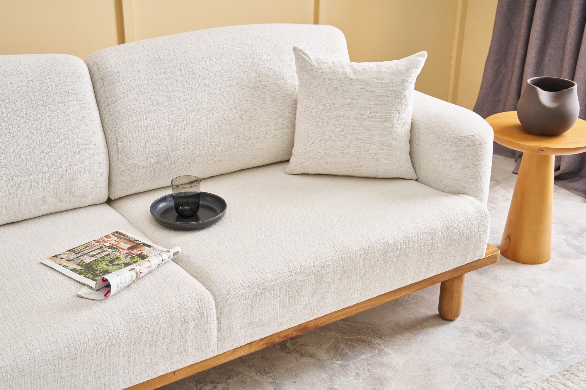 Rens Sofa 4-Sitzer Creme