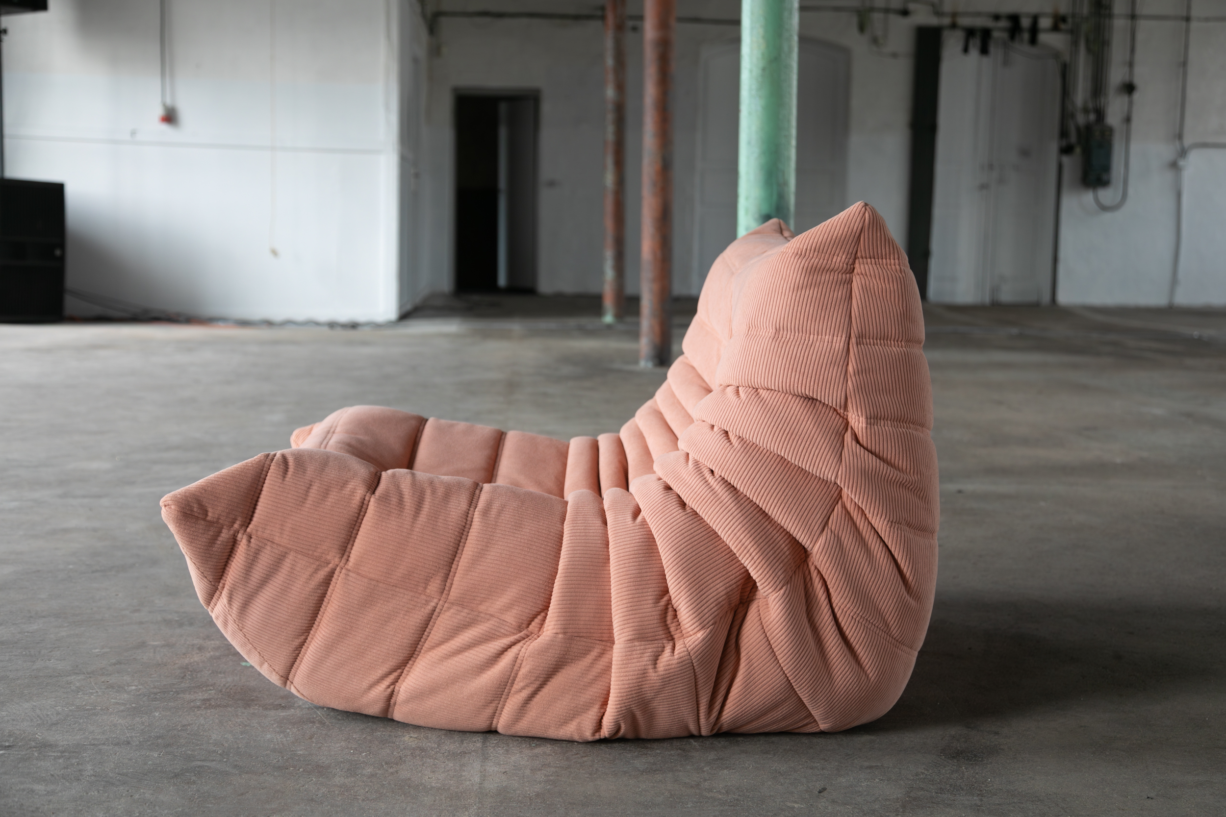 Togo Armchair Cord Pink