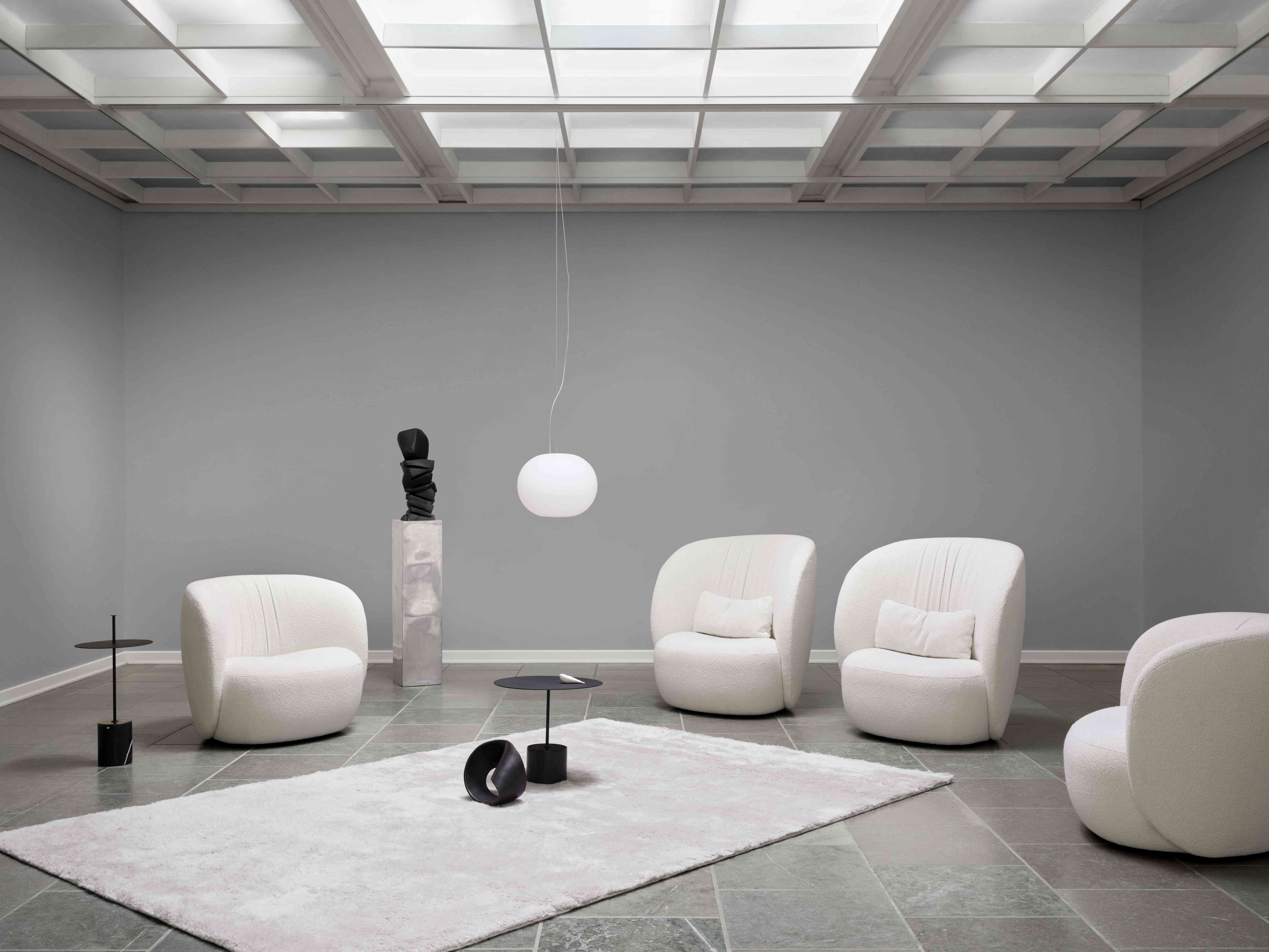 Ovata Armchair White