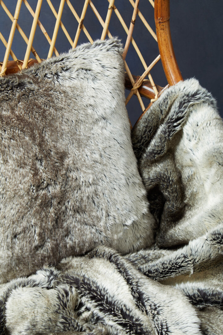 Bosie Lamina Mocha Ombre Square Fur Kissen
