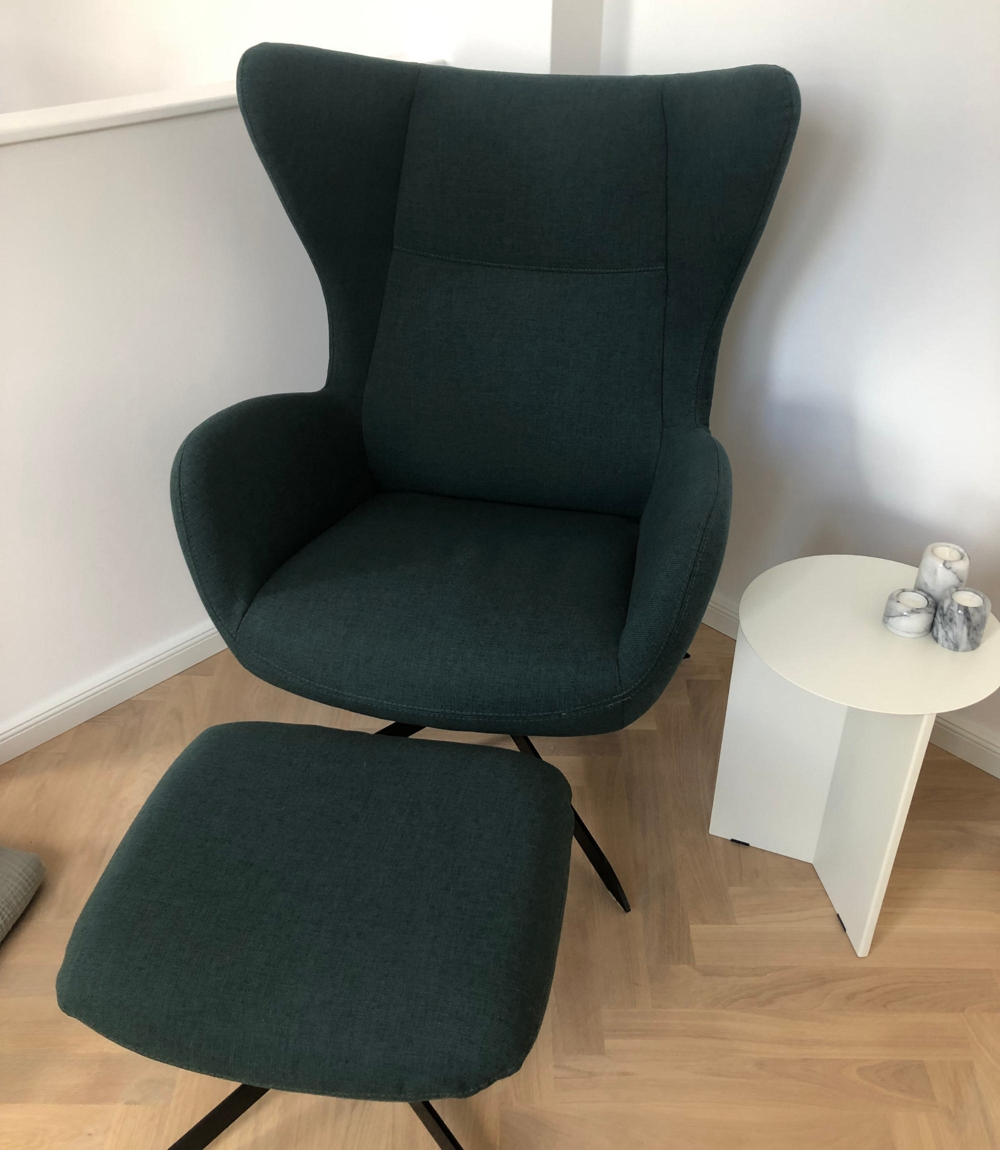 Bolia Solo Drehsessel mit Hocker