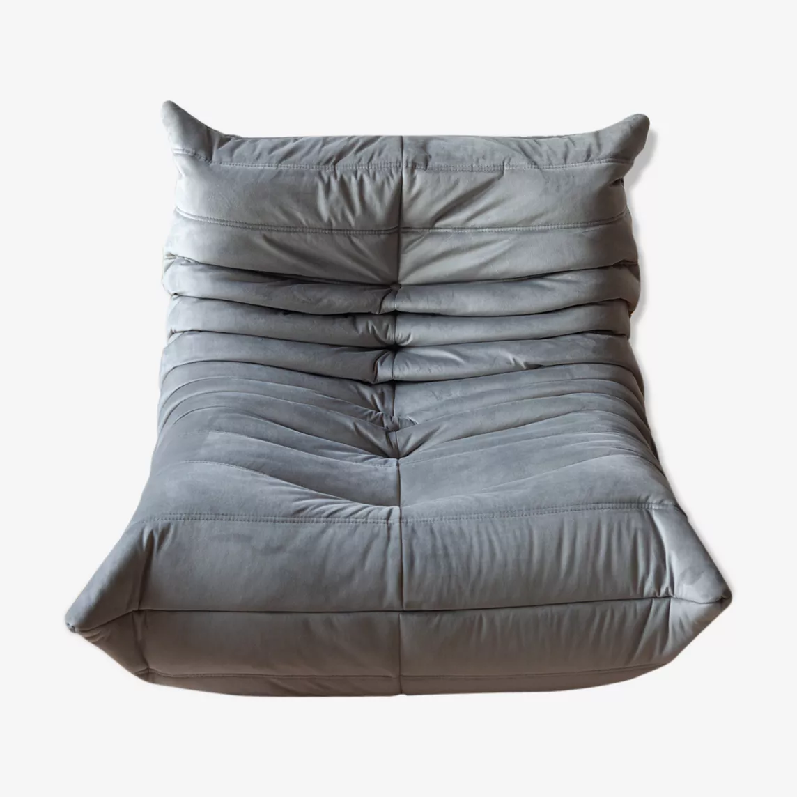 Poltrona Togo velluto grigio argento