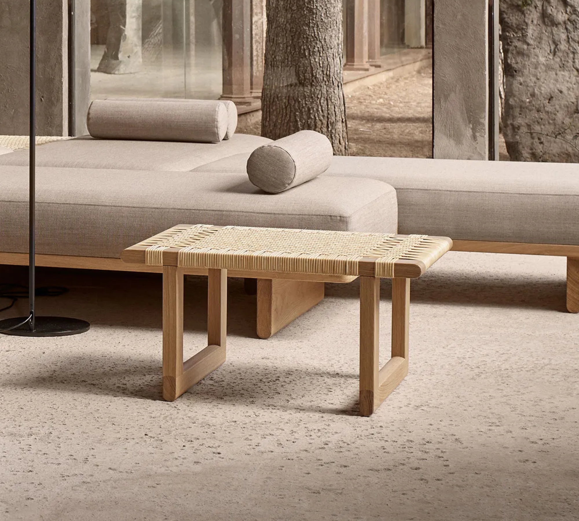 BMO488S Tischbank Eichenholz Rattan Natur