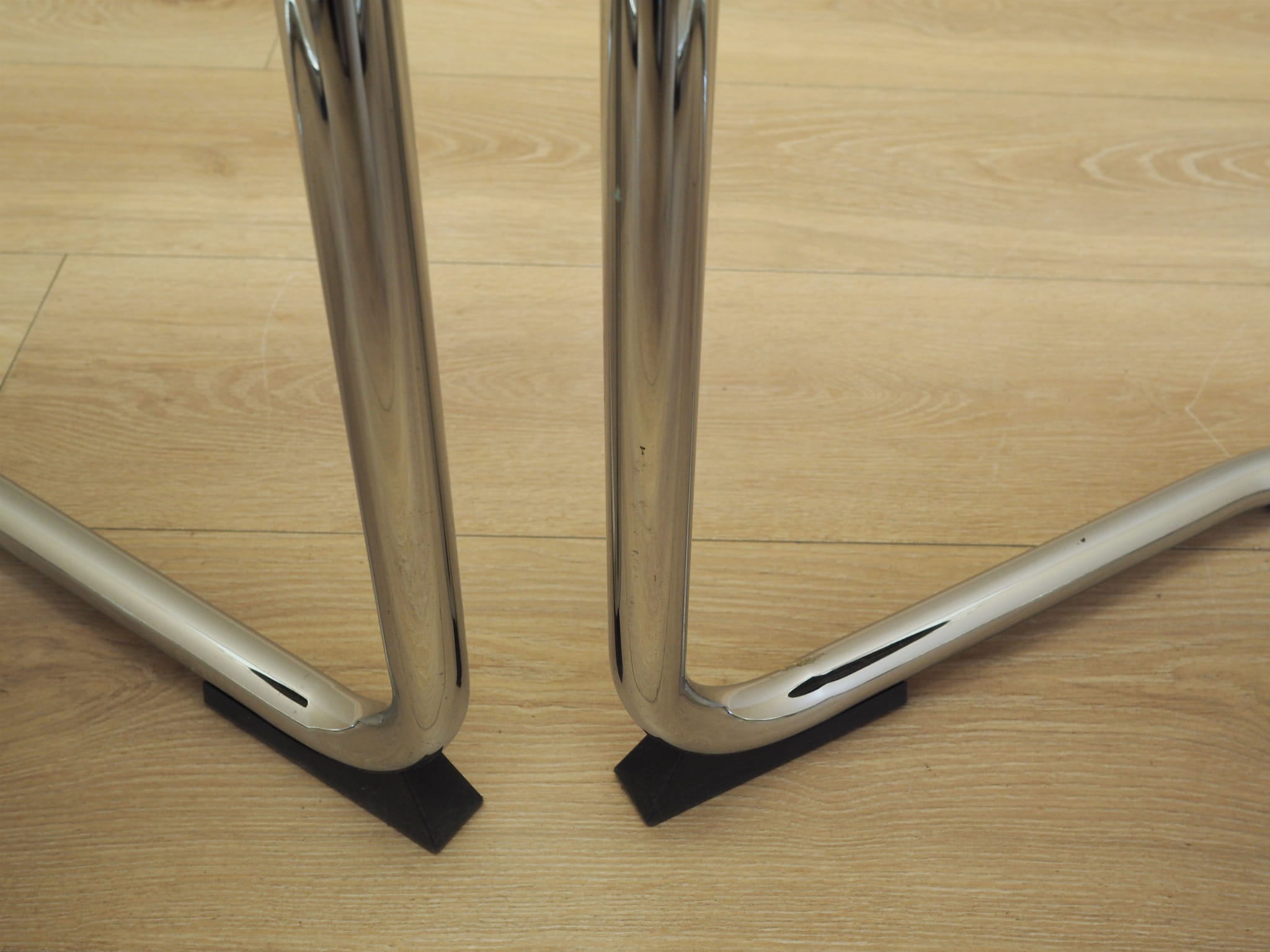 4x Esszimmerstuhl Leder Metall 1980er Jahre